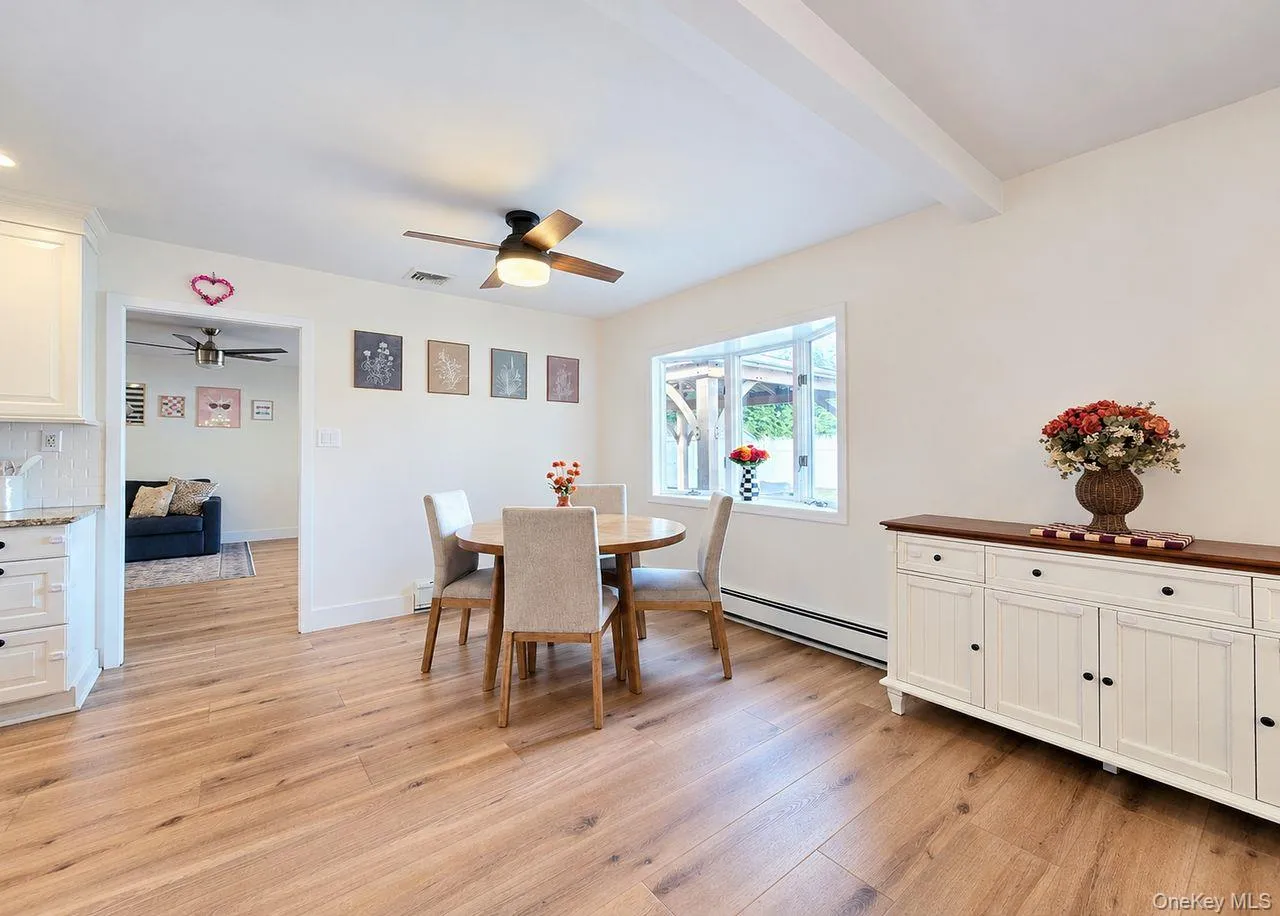 25 Stratton Lane, Brookhaven, NY, 3 Bedrooms Bedrooms, 7 Rooms Rooms,2 BathroomsBathrooms,Residential,For Rent,Stratton,0,1061646 25 Stratton Lane, Brookhaven, NY, 3 Bedrooms Bedrooms, 7 Rooms Rooms,2 BathroomsBathrooms,Residential,For Rent,Stratton,0,1061646