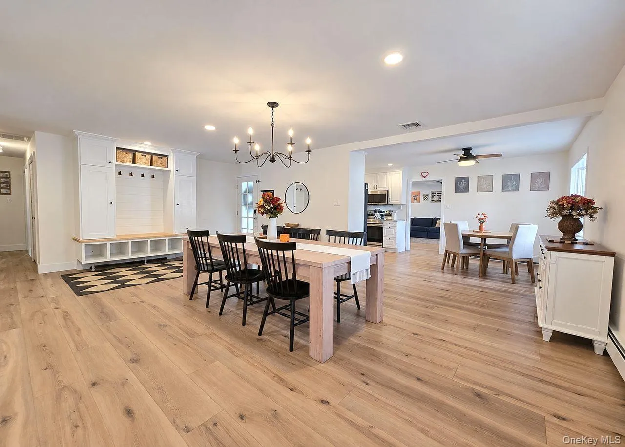 25 Stratton Lane, Brookhaven, NY, 3 Bedrooms Bedrooms, 7 Rooms Rooms,2 BathroomsBathrooms,Residential,For Rent,Stratton,0,1061646 25 Stratton Lane, Brookhaven, NY, 3 Bedrooms Bedrooms, 7 Rooms Rooms,2 BathroomsBathrooms,Residential,For Rent,Stratton,0,1061646