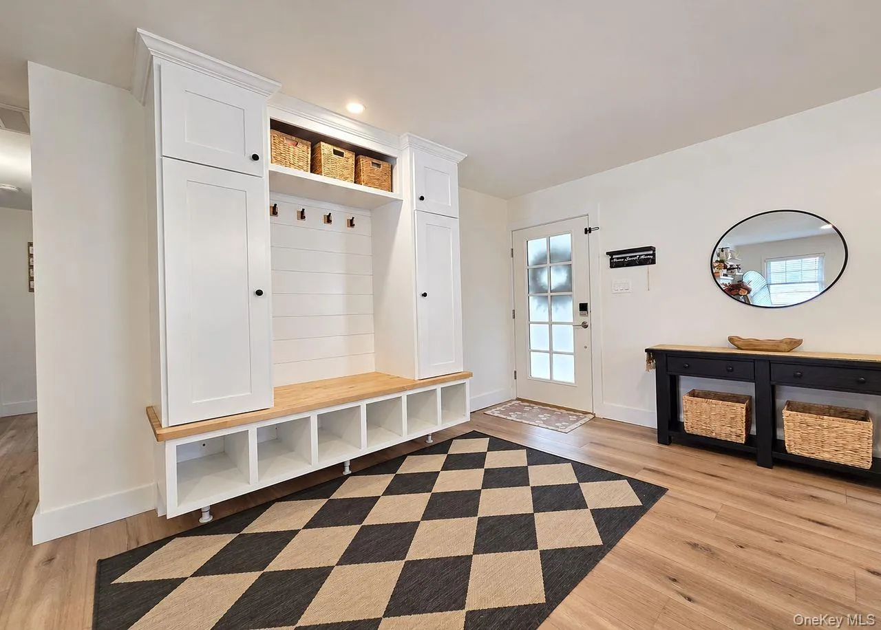 25 Stratton Lane, Brookhaven, NY, 3 Bedrooms Bedrooms, 7 Rooms Rooms,2 BathroomsBathrooms,Residential,For Rent,Stratton,0,1061646 25 Stratton Lane, Brookhaven, NY, 3 Bedrooms Bedrooms, 7 Rooms Rooms,2 BathroomsBathrooms,Residential,For Rent,Stratton,0,1061646