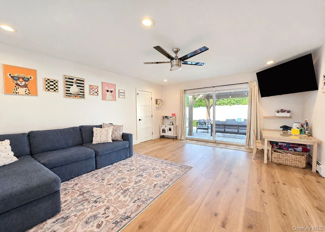 25 Stratton Lane, Brookhaven, NY, 3 Bedrooms Bedrooms, 7 Rooms Rooms,2 BathroomsBathrooms,Residential,For Rent,Stratton,0,1061646 25 Stratton Lane, Brookhaven, NY, 3 Bedrooms Bedrooms, 7 Rooms Rooms,2 BathroomsBathrooms,Residential,For Rent,Stratton,0,1061646