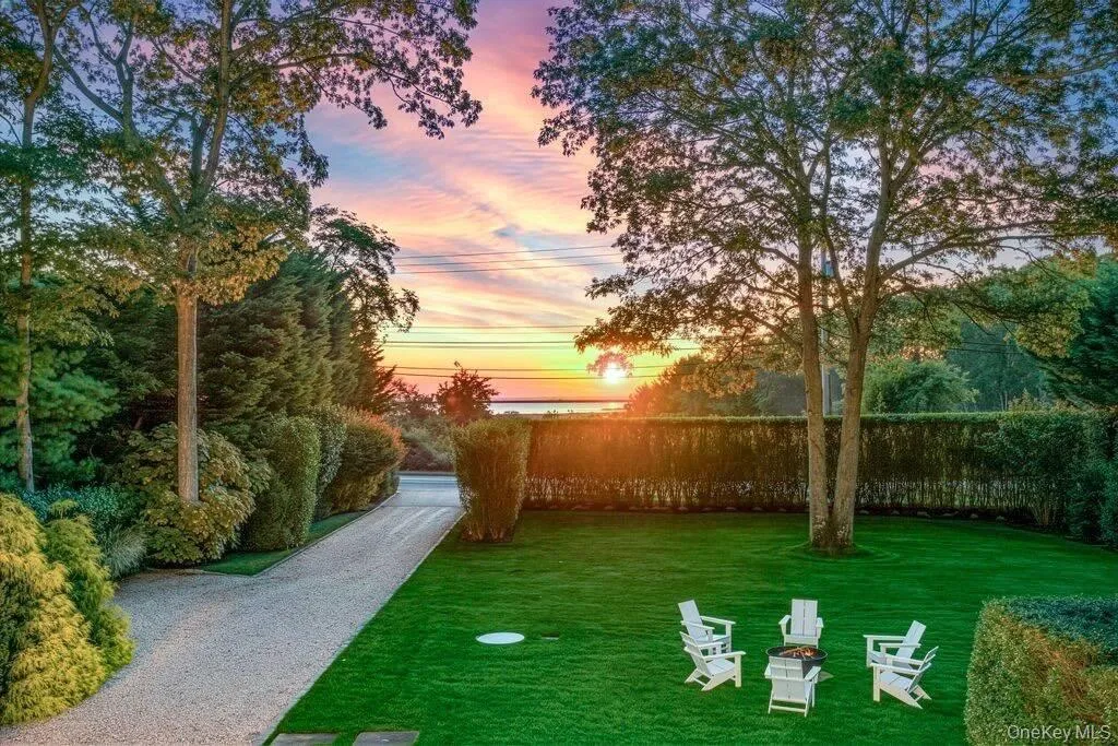 1039 Springs Fireplace Road, East Hampton, NY, 3 Bedrooms Bedrooms, 6 Rooms Rooms,3 BathroomsBathrooms,Residential,For Rent,Springs Fireplace,0,1061657 1039 Springs Fireplace Road, East Hampton, NY, 3 Bedrooms Bedrooms, 6 Rooms Rooms,3 BathroomsBathrooms,Residential,For Rent,Springs Fireplace,0,1061657