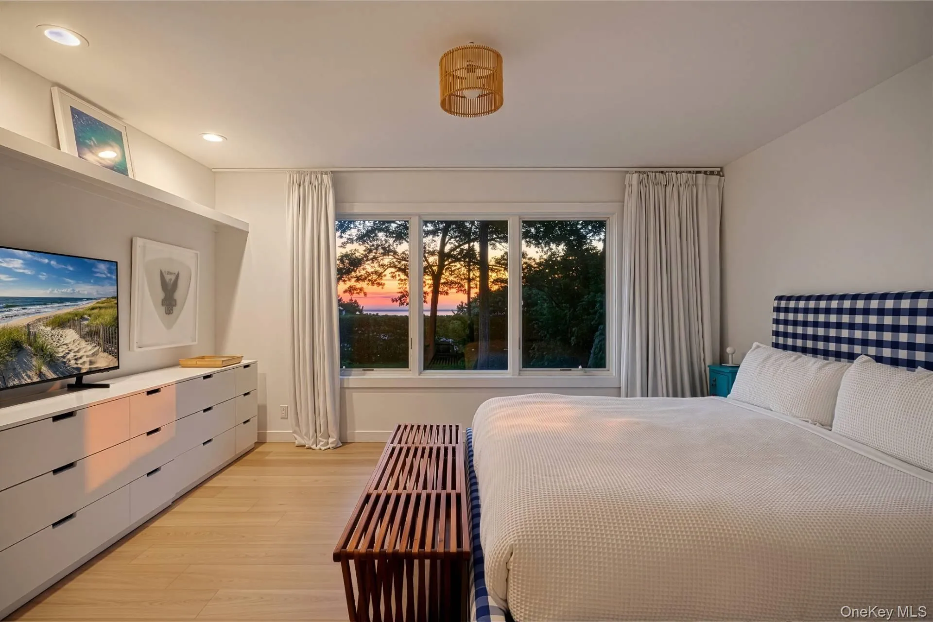 1039 Springs Fireplace Road, East Hampton, New York 11937