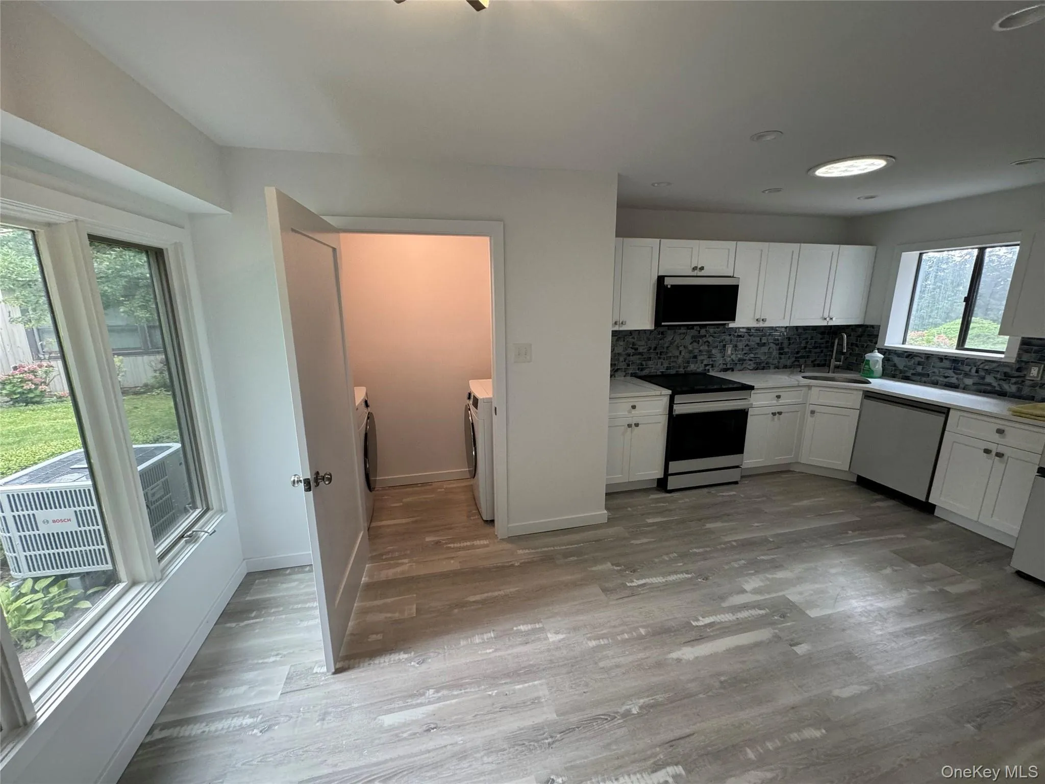 20 Strathmore Gate Drive, Brookhaven, NY, 2 Bedroom Bedrooms, 5 Room Rooms,1 BathroomBathrooms,Residential Lease,For Rent,Strathmore Gate,0,1061668 20 Strathmore Gate Drive, Brookhaven, NY, 2 Bedroom Bedrooms, 5 Room Rooms,1 BathroomBathrooms,Residential Lease,For Rent,Strathmore Gate,0,1061668