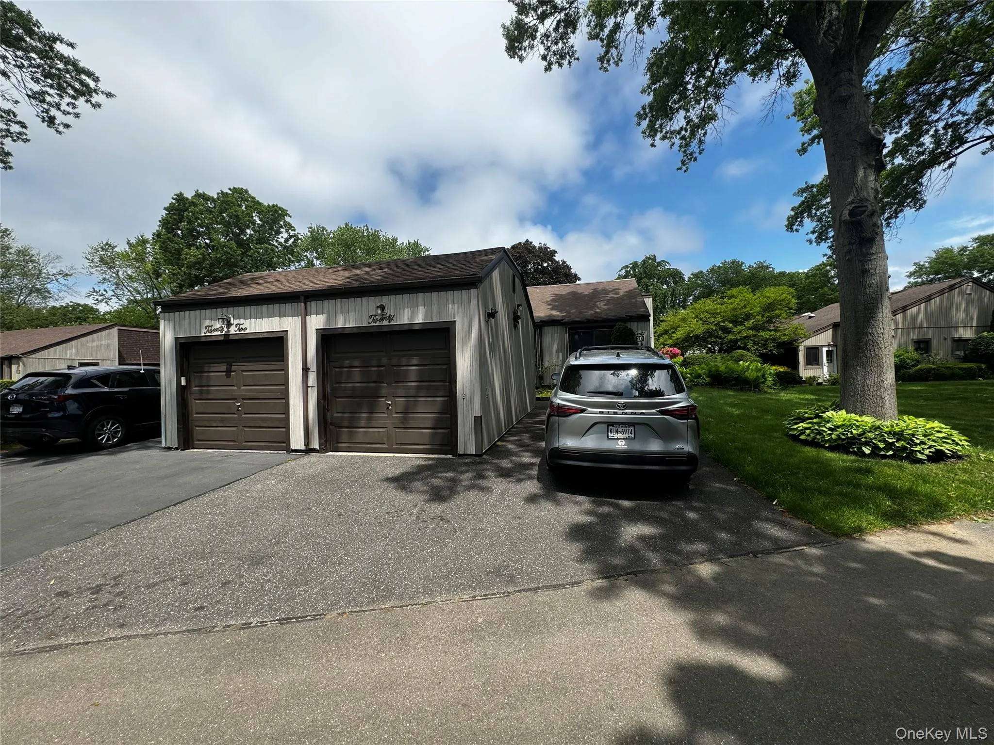 20 Strathmore Gate Drive, Brookhaven, NY, 2 Bedroom Bedrooms, 5 Room Rooms,1 BathroomBathrooms,Residential Lease,For Rent,Strathmore Gate,0,1061668 20 Strathmore Gate Drive, Brookhaven, NY, 2 Bedroom Bedrooms, 5 Room Rooms,1 BathroomBathrooms,Residential Lease,For Rent,Strathmore Gate,0,1061668