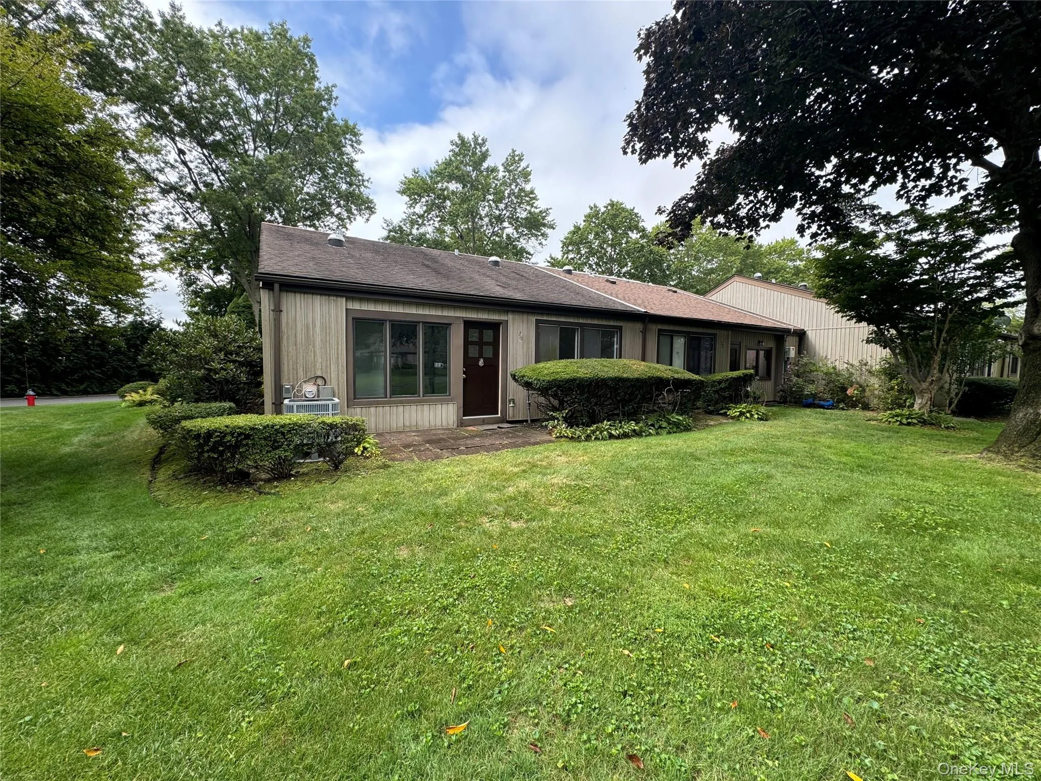 20 Strathmore Gate Drive, Brookhaven, NY, 2 Bedroom Bedrooms, 5 Room Rooms,1 BathroomBathrooms,Residential Lease,For Rent,Strathmore Gate,0,1061668 20 Strathmore Gate Drive, Brookhaven, NY, 2 Bedroom Bedrooms, 5 Room Rooms,1 BathroomBathrooms,Residential Lease,For Rent,Strathmore Gate,0,1061668