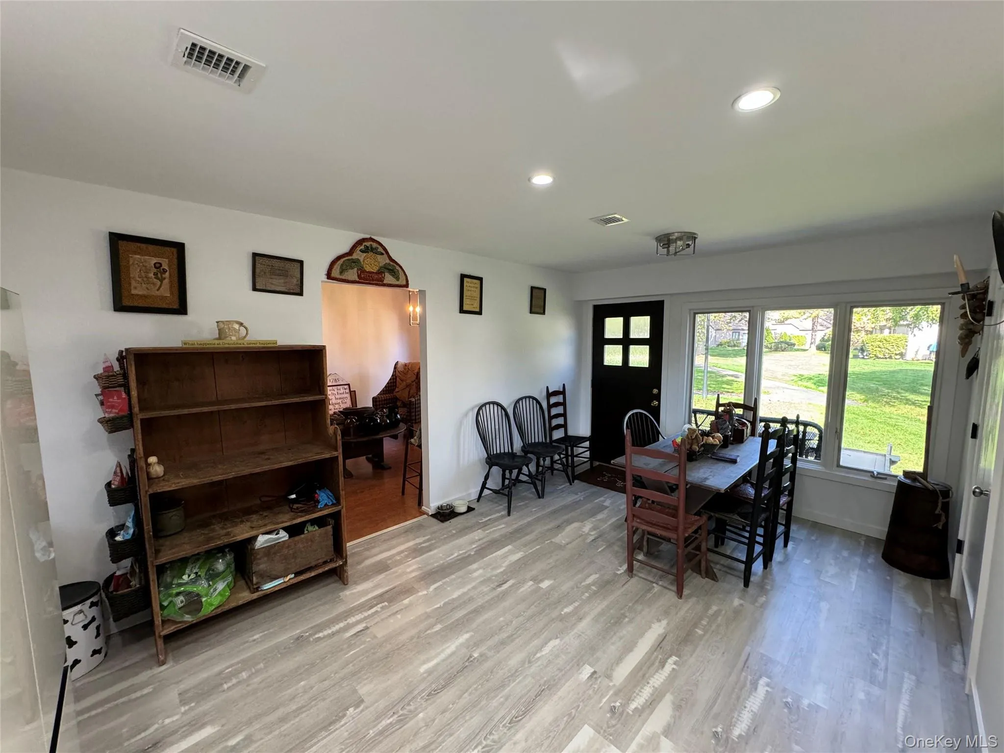 20 Strathmore Gate Drive, Brookhaven, NY, 2 Bedroom Bedrooms, 5 Room Rooms,1 BathroomBathrooms,Residential Lease,For Rent,Strathmore Gate,0,1061668 20 Strathmore Gate Drive, Brookhaven, NY, 2 Bedroom Bedrooms, 5 Room Rooms,1 BathroomBathrooms,Residential Lease,For Rent,Strathmore Gate,0,1061668