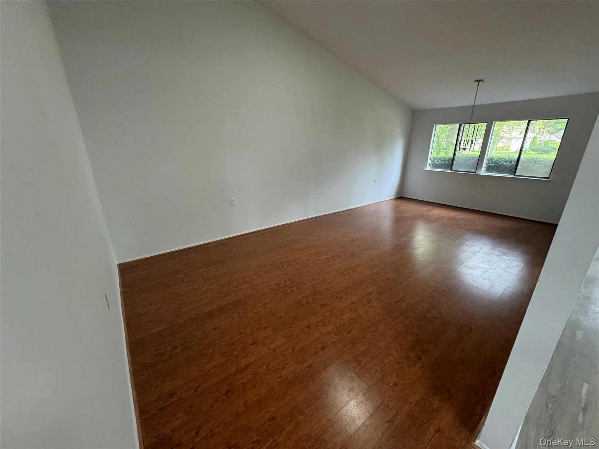 20 Strathmore Gate Drive, Brookhaven, NY, 2 Bedroom Bedrooms, 5 Room Rooms,1 BathroomBathrooms,Residential Lease,For Rent,Strathmore Gate,0,1061668 20 Strathmore Gate Drive, Brookhaven, NY, 2 Bedroom Bedrooms, 5 Room Rooms,1 BathroomBathrooms,Residential Lease,For Rent,Strathmore Gate,0,1061668