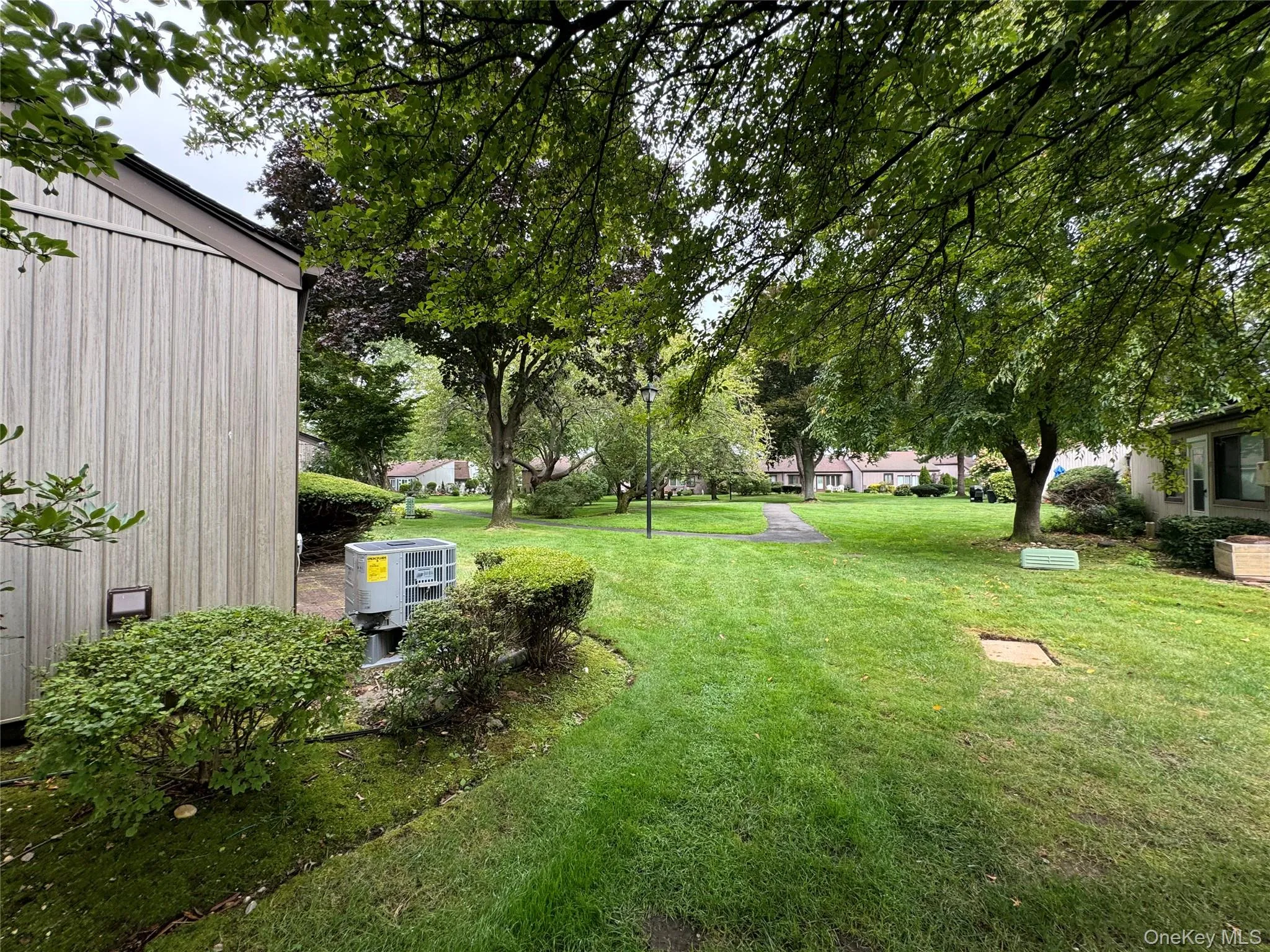20 Strathmore Gate Drive, Brookhaven, NY, 2 Bedroom Bedrooms, 5 Room Rooms,1 BathroomBathrooms,Residential Lease,For Rent,Strathmore Gate,0,1061668 20 Strathmore Gate Drive, Brookhaven, NY, 2 Bedroom Bedrooms, 5 Room Rooms,1 BathroomBathrooms,Residential Lease,For Rent,Strathmore Gate,0,1061668