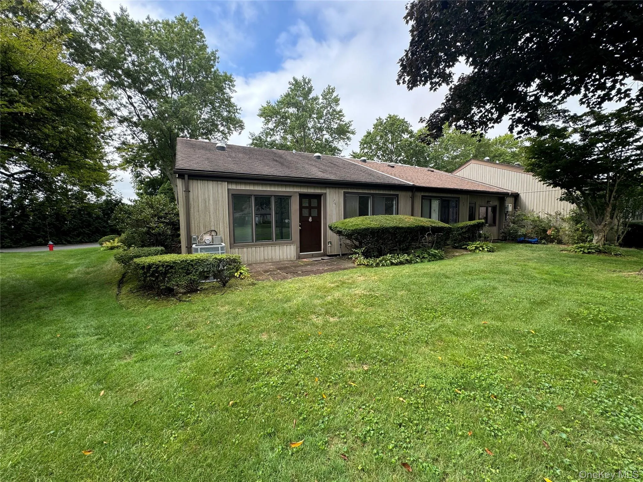 20 Strathmore Gate Drive, Brookhaven, NY, 2 Bedroom Bedrooms, 5 Room Rooms,1 BathroomBathrooms,Residential Lease,For Rent,Strathmore Gate,0,1061668 20 Strathmore Gate Drive, Brookhaven, NY, 2 Bedroom Bedrooms, 5 Room Rooms,1 BathroomBathrooms,Residential Lease,For Rent,Strathmore Gate,0,1061668