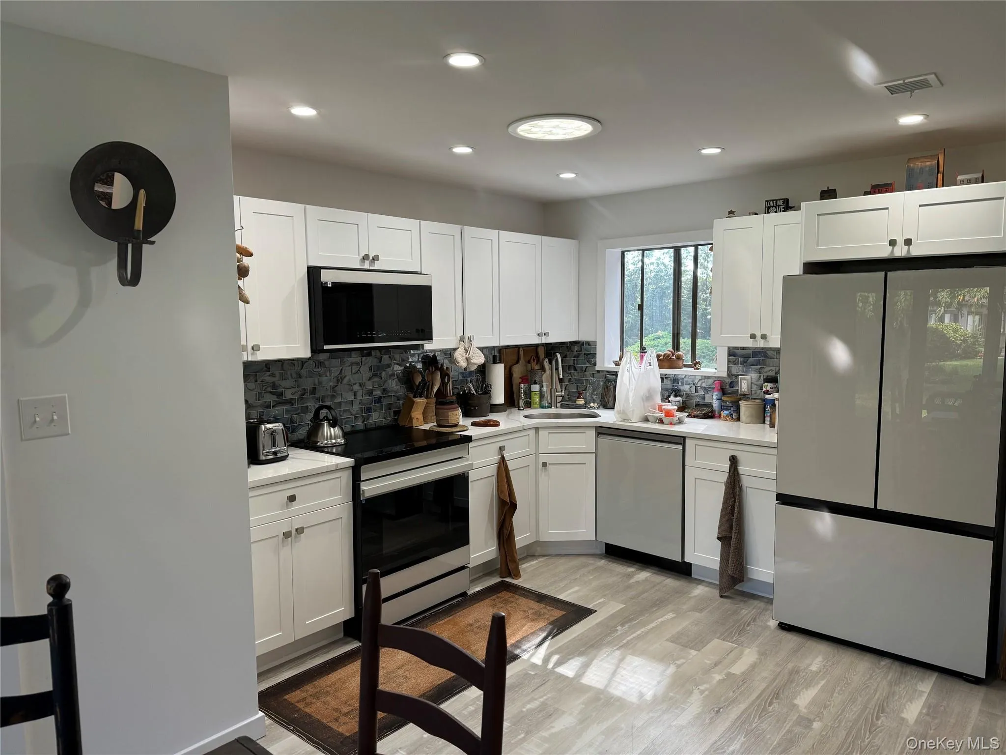 20 Strathmore Gate Drive, Brookhaven, NY, 2 Bedroom Bedrooms, 5 Room Rooms,1 BathroomBathrooms,Residential Lease,For Rent,Strathmore Gate,0,1061668 20 Strathmore Gate Drive, Brookhaven, NY, 2 Bedroom Bedrooms, 5 Room Rooms,1 BathroomBathrooms,Residential Lease,For Rent,Strathmore Gate,0,1061668
