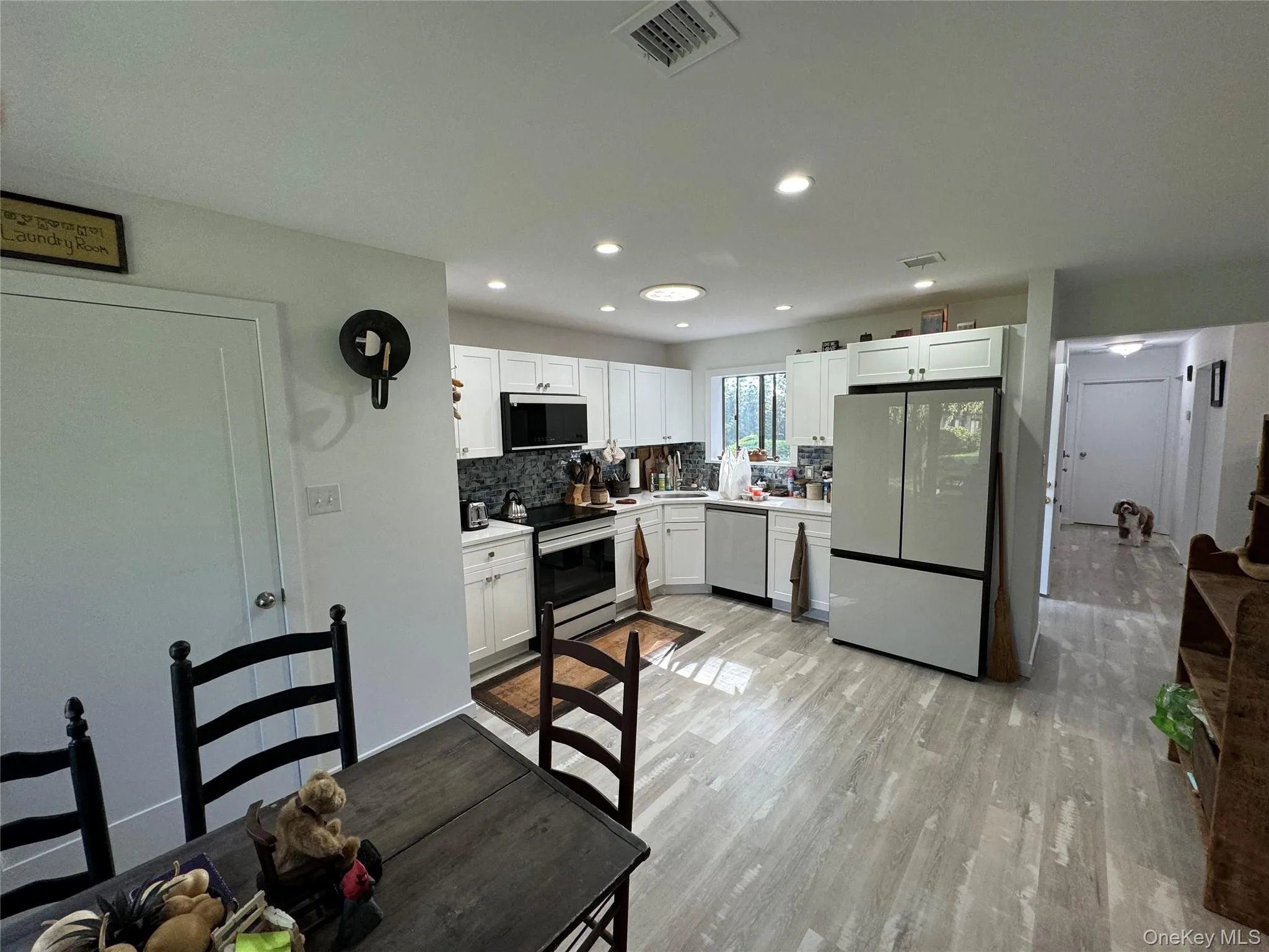 20 Strathmore Gate Drive, Brookhaven, NY, 2 Bedroom Bedrooms, 5 Room Rooms,1 BathroomBathrooms,Residential Lease,For Rent,Strathmore Gate,0,1061668 20 Strathmore Gate Drive, Brookhaven, NY, 2 Bedroom Bedrooms, 5 Room Rooms,1 BathroomBathrooms,Residential Lease,For Rent,Strathmore Gate,0,1061668