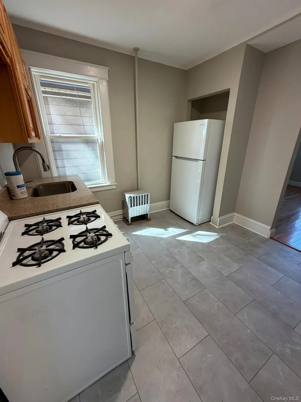 13915 88th Road, New York, NY, 1 Bedroom Bedrooms, 4 Room Rooms,1 BathroomBathrooms,Residential Lease,For Rent,88th,0,1061671 13915 88th Road, New York, NY, 1 Bedroom Bedrooms, 4 Room Rooms,1 BathroomBathrooms,Residential Lease,For Rent,88th,0,1061671