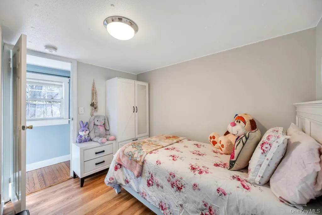 229 W Montauk Highway Unit 87a, Southampton, New York 11946