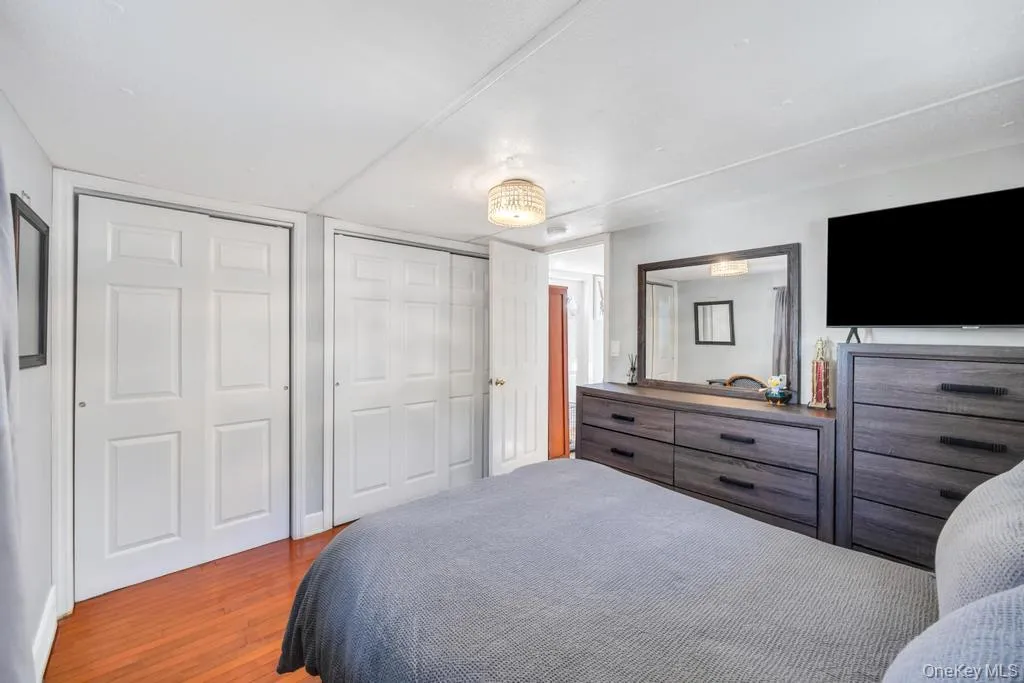 229 W Montauk Highway Unit 87a, Southampton, New York 11946