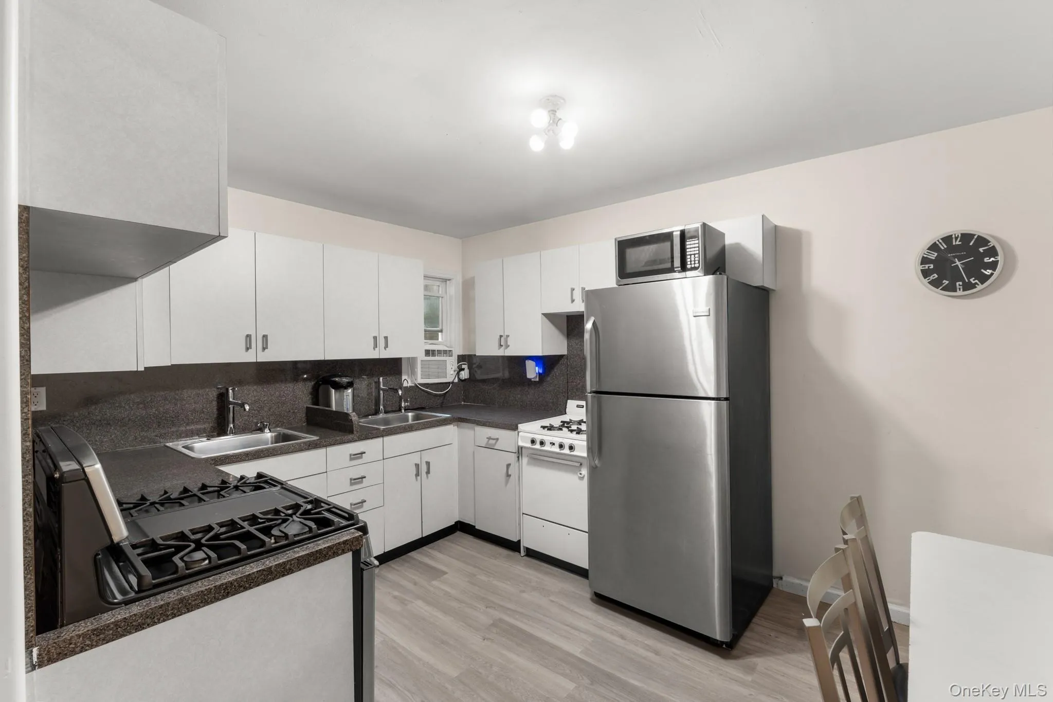 28 Calvert Drive, Ramapo, NY, 9 Bedrooms Bedrooms, 15 Rooms Rooms,3 BathroomsBathrooms,Residential,For Rent,Calvert,0,1061690 28 Calvert Drive, Ramapo, NY, 9 Bedrooms Bedrooms, 15 Rooms Rooms,3 BathroomsBathrooms,Residential,For Rent,Calvert,0,1061690