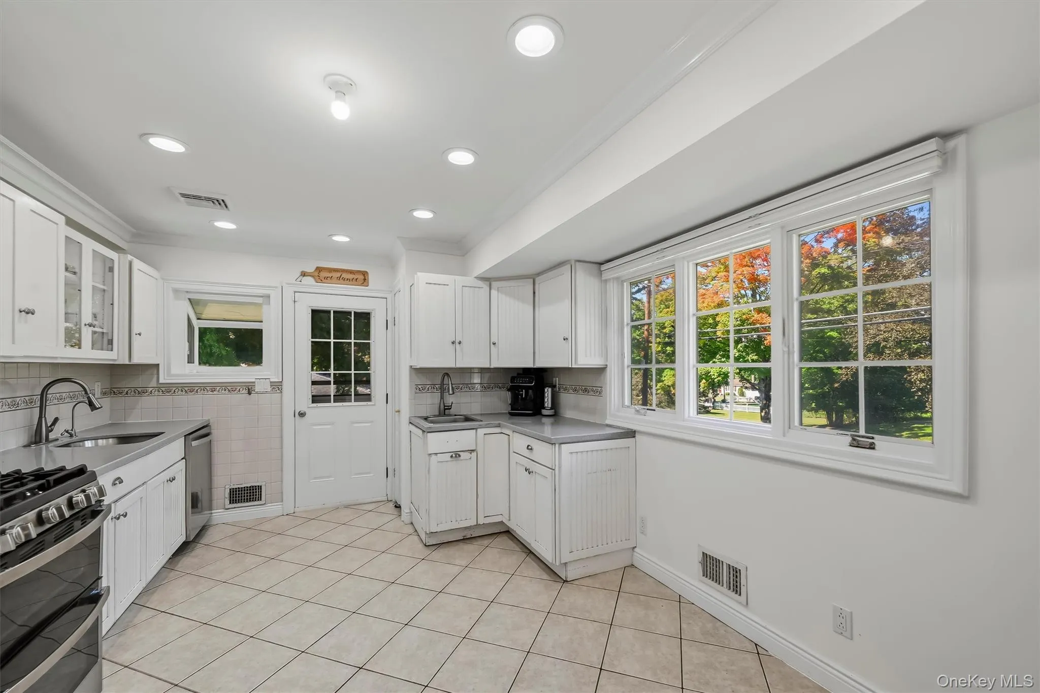 7 Woodridge Drive, Haverstraw, NY, 3 Bedrooms Bedrooms, 7 Rooms Rooms,1 BathroomBathrooms,Residential,For Rent,Woodridge,0,1061703 7 Woodridge Drive, Haverstraw, NY, 3 Bedrooms Bedrooms, 7 Rooms Rooms,1 BathroomBathrooms,Residential,For Rent,Woodridge,0,1061703