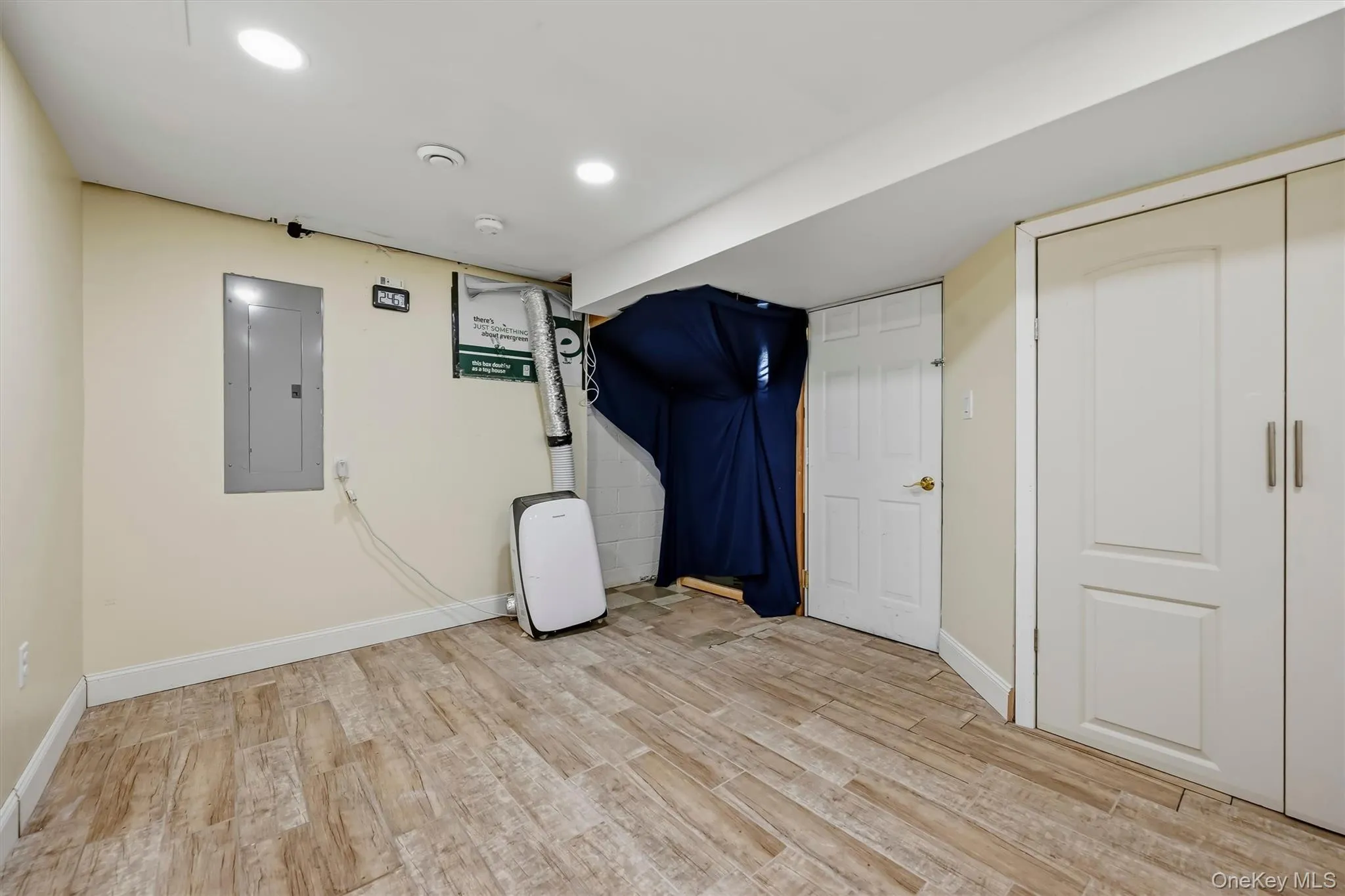 7 Woodridge Drive, Haverstraw, NY, 3 Bedrooms Bedrooms, 7 Rooms Rooms,1 BathroomBathrooms,Residential,For Rent,Woodridge,0,1061703 7 Woodridge Drive, Haverstraw, NY, 3 Bedrooms Bedrooms, 7 Rooms Rooms,1 BathroomBathrooms,Residential,For Rent,Woodridge,0,1061703