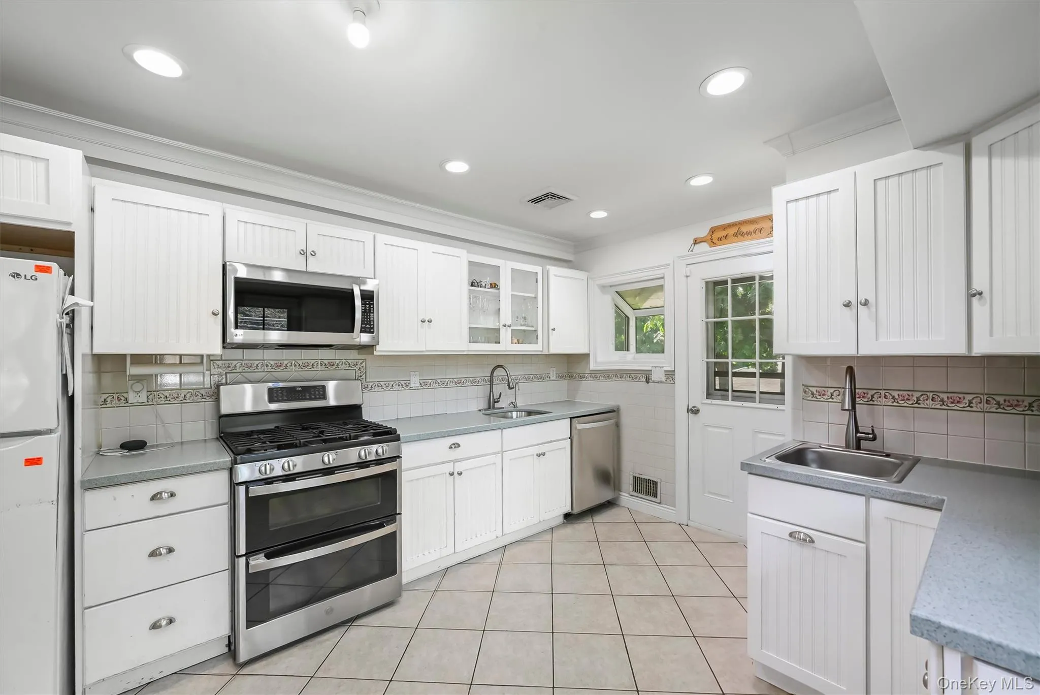 7 Woodridge Drive, Haverstraw, NY, 3 Bedrooms Bedrooms, 7 Rooms Rooms,1 BathroomBathrooms,Residential,For Rent,Woodridge,0,1061703 7 Woodridge Drive, Haverstraw, NY, 3 Bedrooms Bedrooms, 7 Rooms Rooms,1 BathroomBathrooms,Residential,For Rent,Woodridge,0,1061703