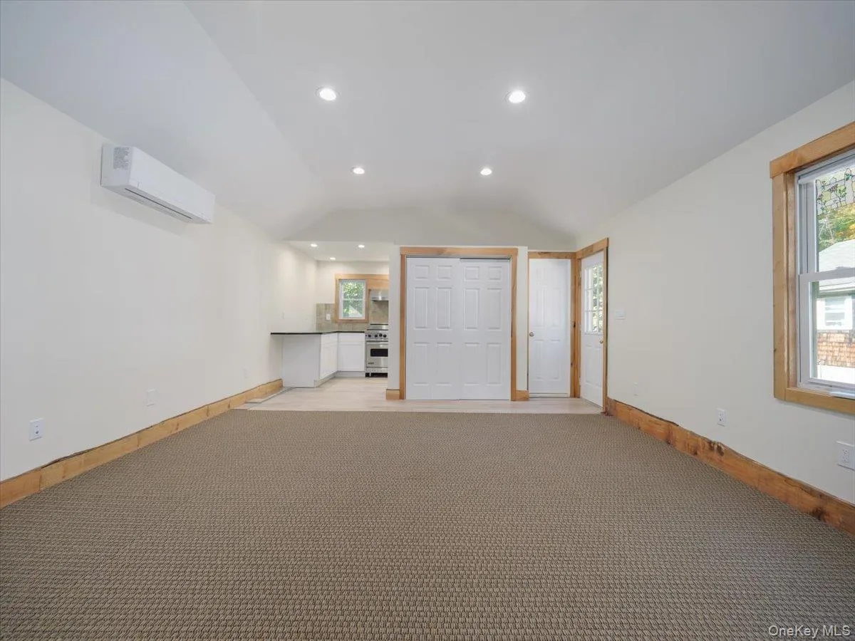97 Old Western Highway, Orangetown, NY , With , and , 1 Room , 1 Bathroom , For , Residential Lease , For Rent , 1061705 , MLSID,1061705 97 Old Western Highway, Orangetown, NY , With , and , 1 Room , 1 Bathroom , For , Residential Lease , For Rent , 1061705 , MLSID,1061705