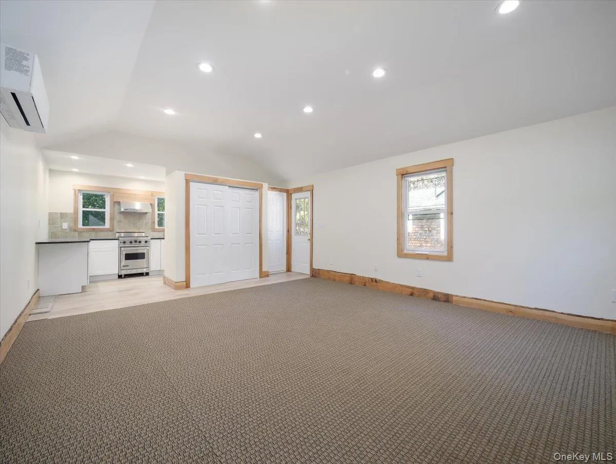 97 Old Western Highway, Orangetown, NY , With , and , 1 Room , 1 Bathroom , For , Residential Lease , For Rent , 1061705 , MLSID,1061705 97 Old Western Highway, Orangetown, NY , With , and , 1 Room , 1 Bathroom , For , Residential Lease , For Rent , 1061705 , MLSID,1061705