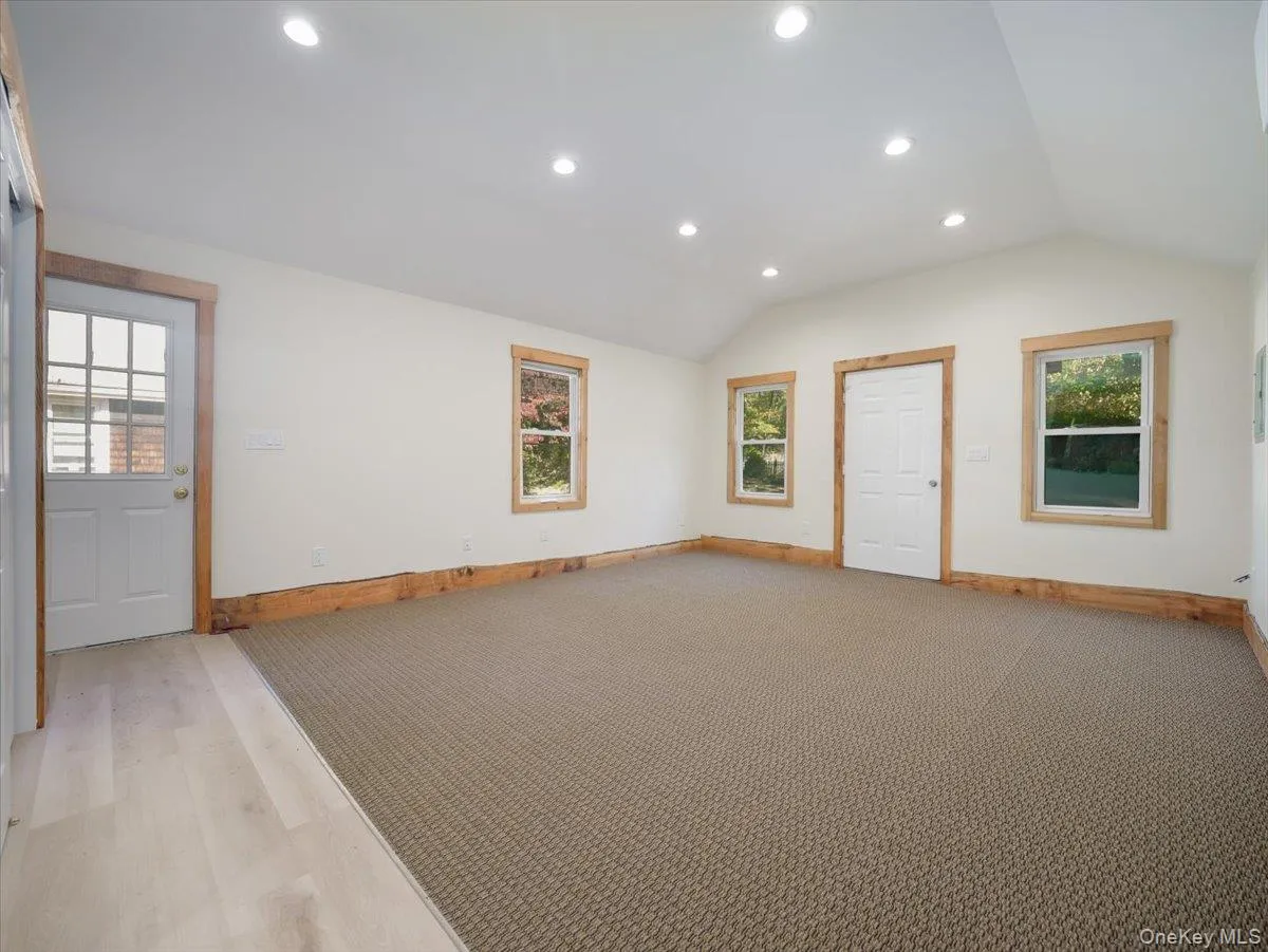 97 Old Western Highway, Orangetown, NY , With , and , 1 Room , 1 Bathroom , For , Residential Lease , For Rent , 1061705 , MLSID,1061705 97 Old Western Highway, Orangetown, NY , With , and , 1 Room , 1 Bathroom , For , Residential Lease , For Rent , 1061705 , MLSID,1061705