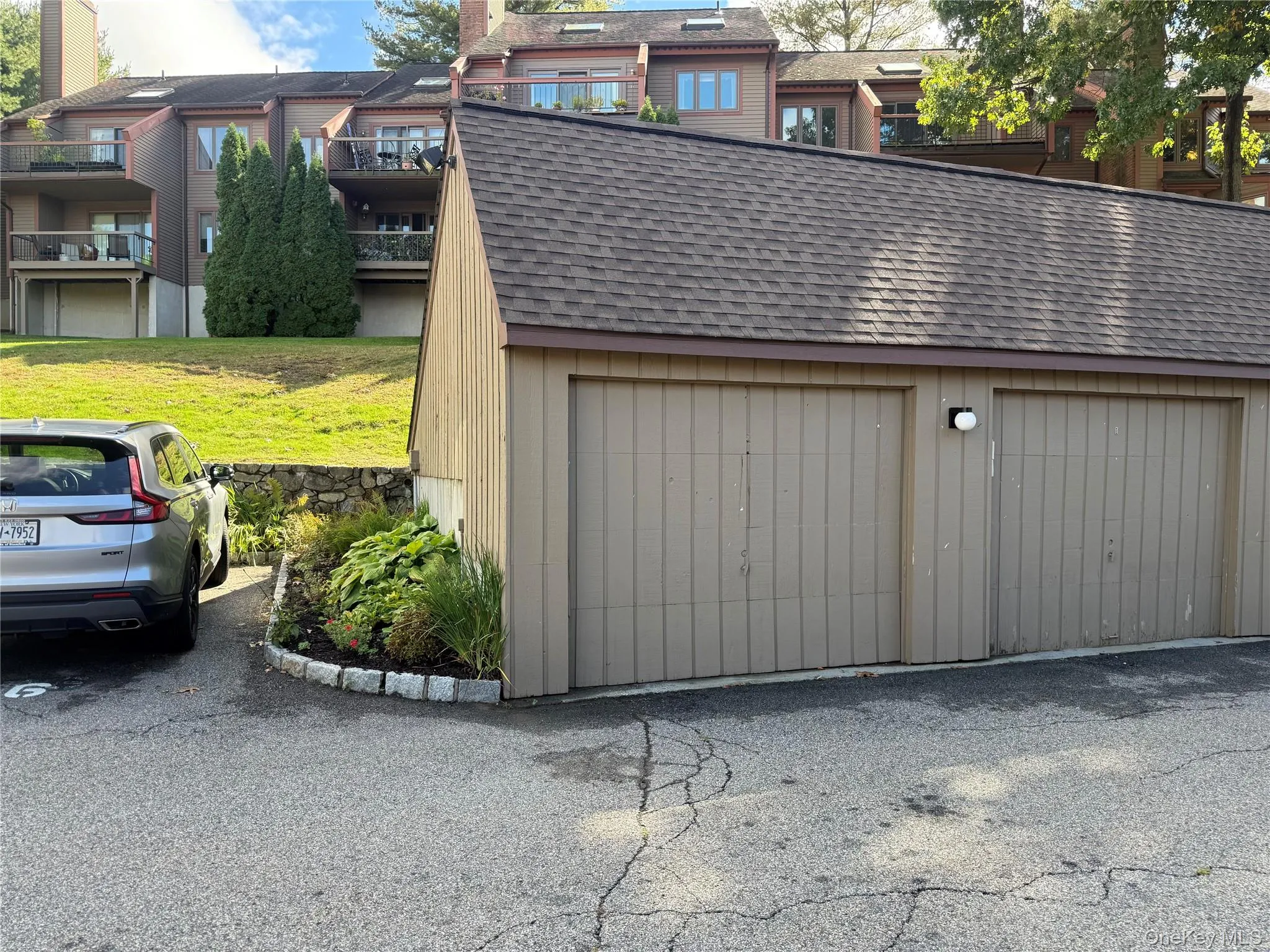 End unit garage End unit garage