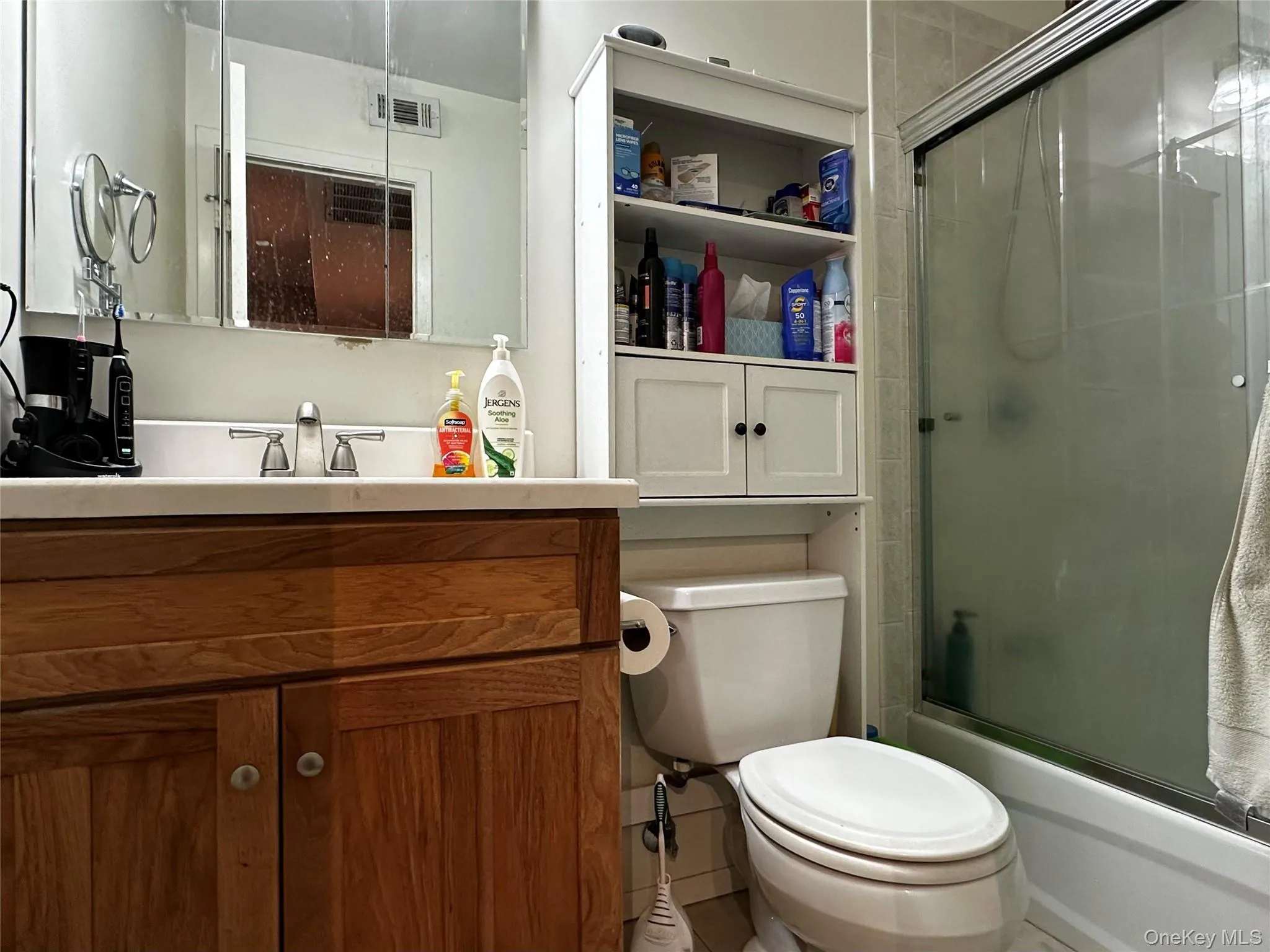 Full bath Full bath