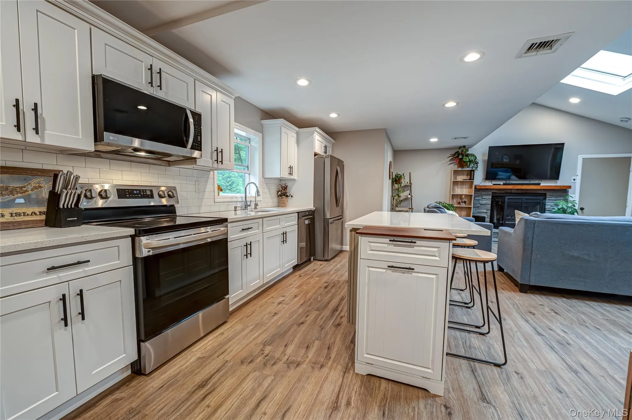 40 Lyman Road, Brookhaven, NY, 4 Bedrooms Bedrooms, 7 Rooms Rooms,2 BathroomsBathrooms,Residential,For Rent,Lyman,0,1061717 40 Lyman Road, Brookhaven, NY, 4 Bedrooms Bedrooms, 7 Rooms Rooms,2 BathroomsBathrooms,Residential,For Rent,Lyman,0,1061717