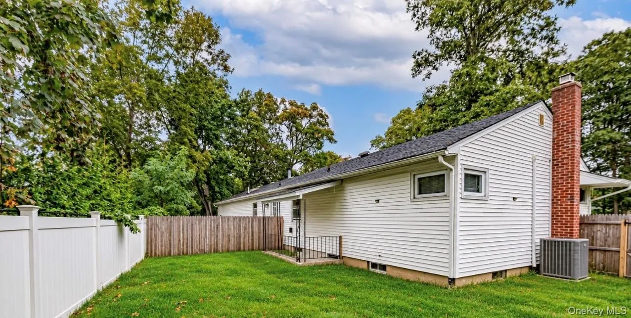40 Lyman Road, Brookhaven, NY, 4 Bedrooms Bedrooms, 7 Rooms Rooms,2 BathroomsBathrooms,Residential,For Rent,Lyman,0,1061717 40 Lyman Road, Brookhaven, NY, 4 Bedrooms Bedrooms, 7 Rooms Rooms,2 BathroomsBathrooms,Residential,For Rent,Lyman,0,1061717