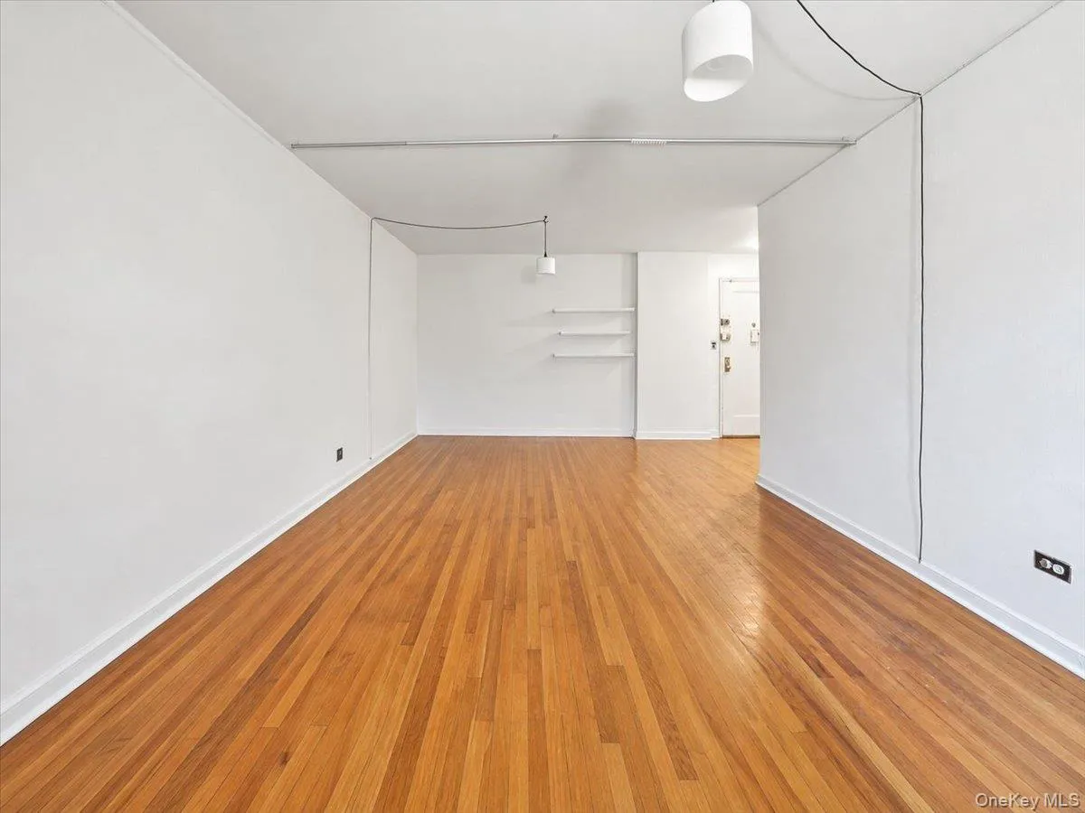 2630 Kingsbridge Terrace, New York, NY, 2 Bedrooms Bedrooms, 4 Rooms Rooms,1 BathroomBathrooms,Residential,For Rent,Kingsbridge,0,1061719 2630 Kingsbridge Terrace, New York, NY, 2 Bedrooms Bedrooms, 4 Rooms Rooms,1 BathroomBathrooms,Residential,For Rent,Kingsbridge,0,1061719