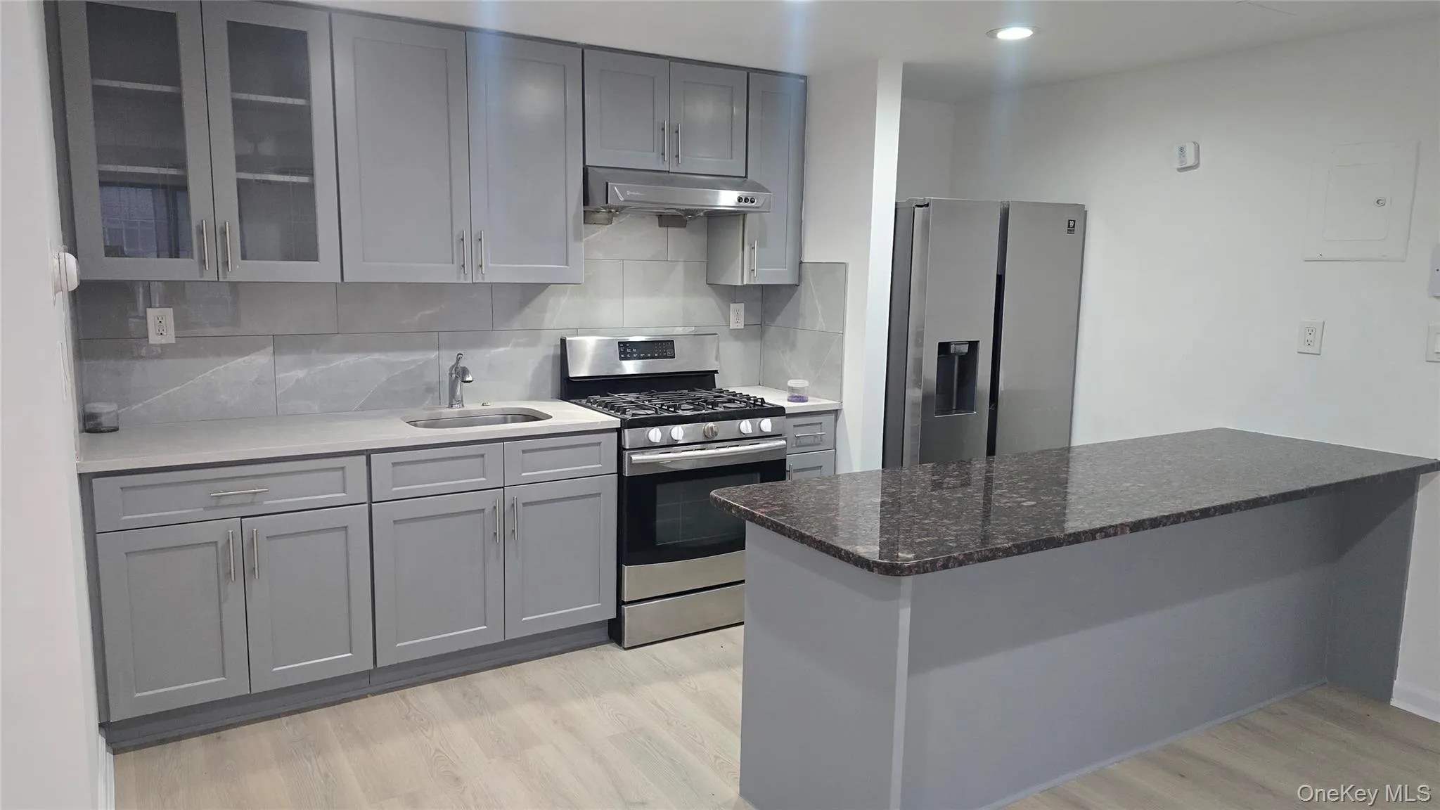 132-18 Avery Avenue, New York, NY, 1 Bedroom Bedrooms, 3 Rooms Rooms,1 BathroomBathrooms,Residential,For Rent,Avery,0,1061724 132-18 Avery Avenue, New York, NY, 1 Bedroom Bedrooms, 3 Rooms Rooms,1 BathroomBathrooms,Residential,For Rent,Avery,0,1061724