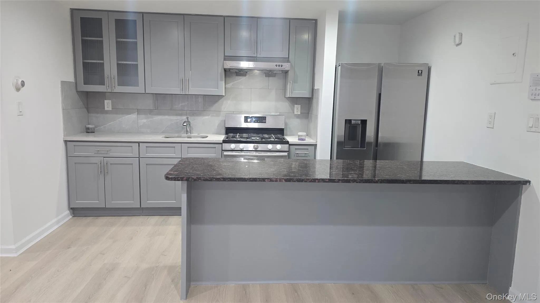 132-18 Avery Avenue, New York, NY, 1 Bedroom Bedrooms, 3 Rooms Rooms,1 BathroomBathrooms,Residential,For Rent,Avery,0,1061724 132-18 Avery Avenue, New York, NY, 1 Bedroom Bedrooms, 3 Rooms Rooms,1 BathroomBathrooms,Residential,For Rent,Avery,0,1061724