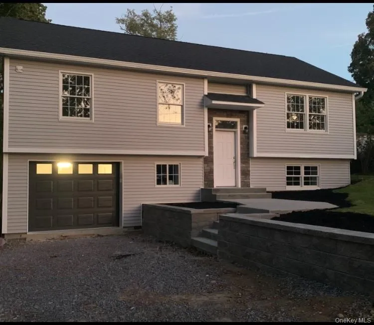 6 Horseshoe Drive, Poughkeepsie, NY, 2 Bedrooms Bedrooms, 10 Rooms Rooms,3 BathroomsBathrooms,Residential,For Rent,Horseshoe,0,1061728 6 Horseshoe Drive, Poughkeepsie, NY, 2 Bedrooms Bedrooms, 10 Rooms Rooms,3 BathroomsBathrooms,Residential,For Rent,Horseshoe,0,1061728