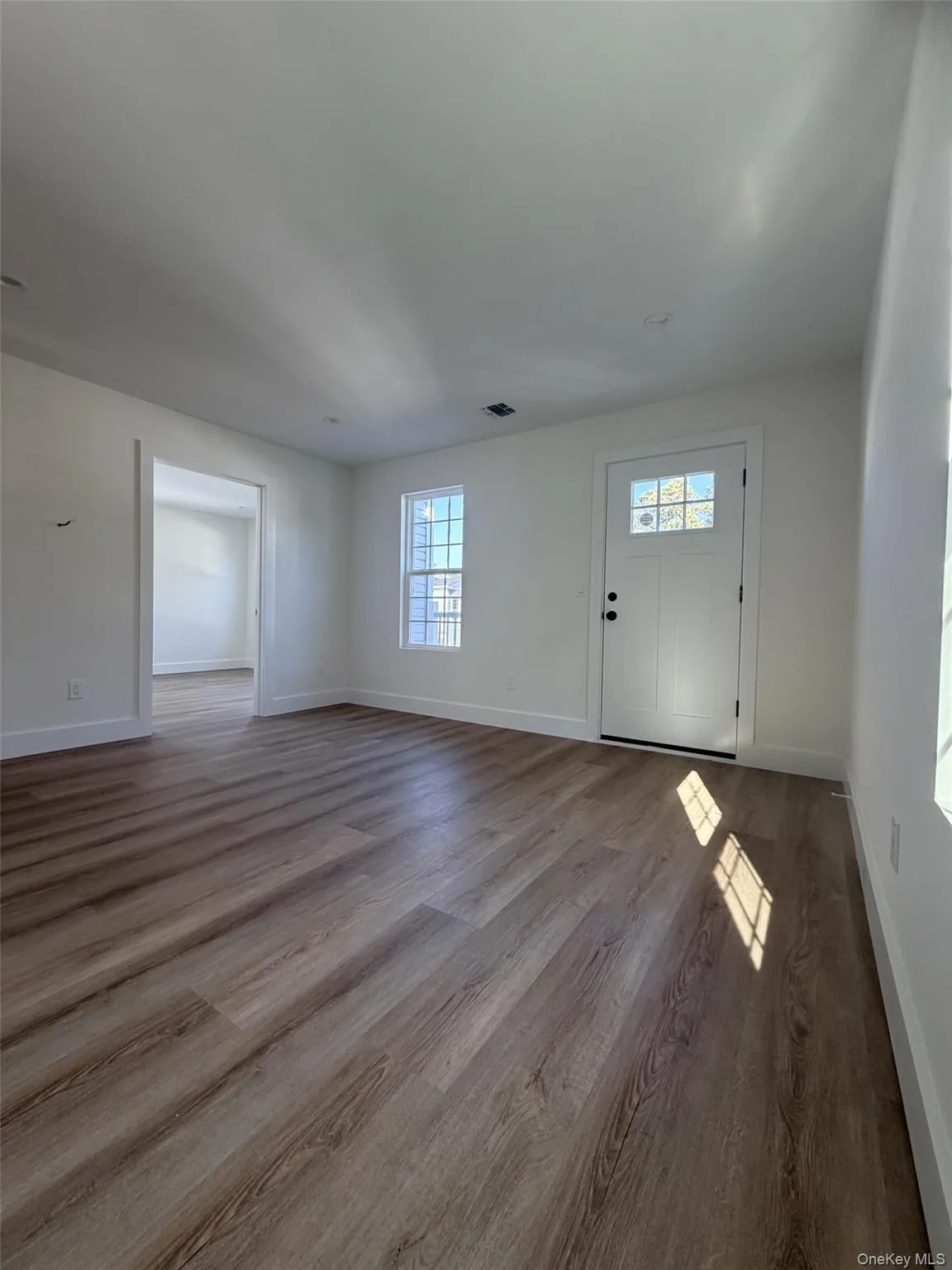 7 Patton Avenue, Babylon, NY, 2 Bedroom Bedrooms, 4 Room Rooms,1 BathroomBathrooms,Residential Lease,For Rent,Patton,0,1061747 7 Patton Avenue, Babylon, NY, 2 Bedroom Bedrooms, 4 Room Rooms,1 BathroomBathrooms,Residential Lease,For Rent,Patton,0,1061747