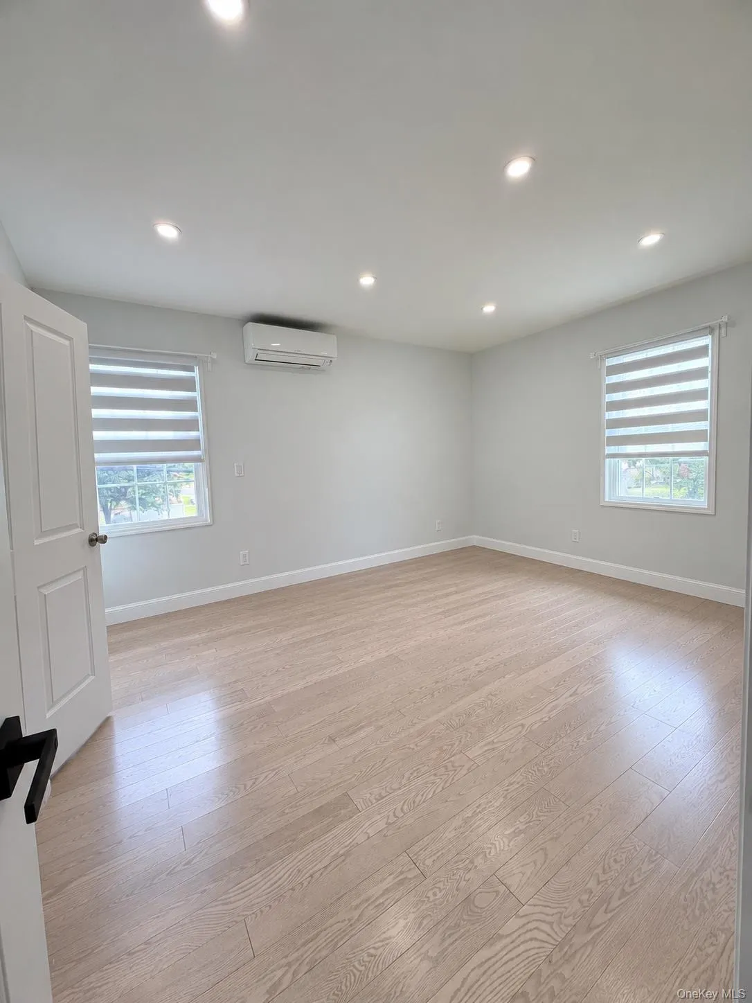 16945 23rd Avenue, New York, NY, 5 Bedrooms Bedrooms, 9 Rooms Rooms,3 BathroomsBathrooms,Residential,For Rent,23rd,0,1061756 16945 23rd Avenue, New York, NY, 5 Bedrooms Bedrooms, 9 Rooms Rooms,3 BathroomsBathrooms,Residential,For Rent,23rd,0,1061756