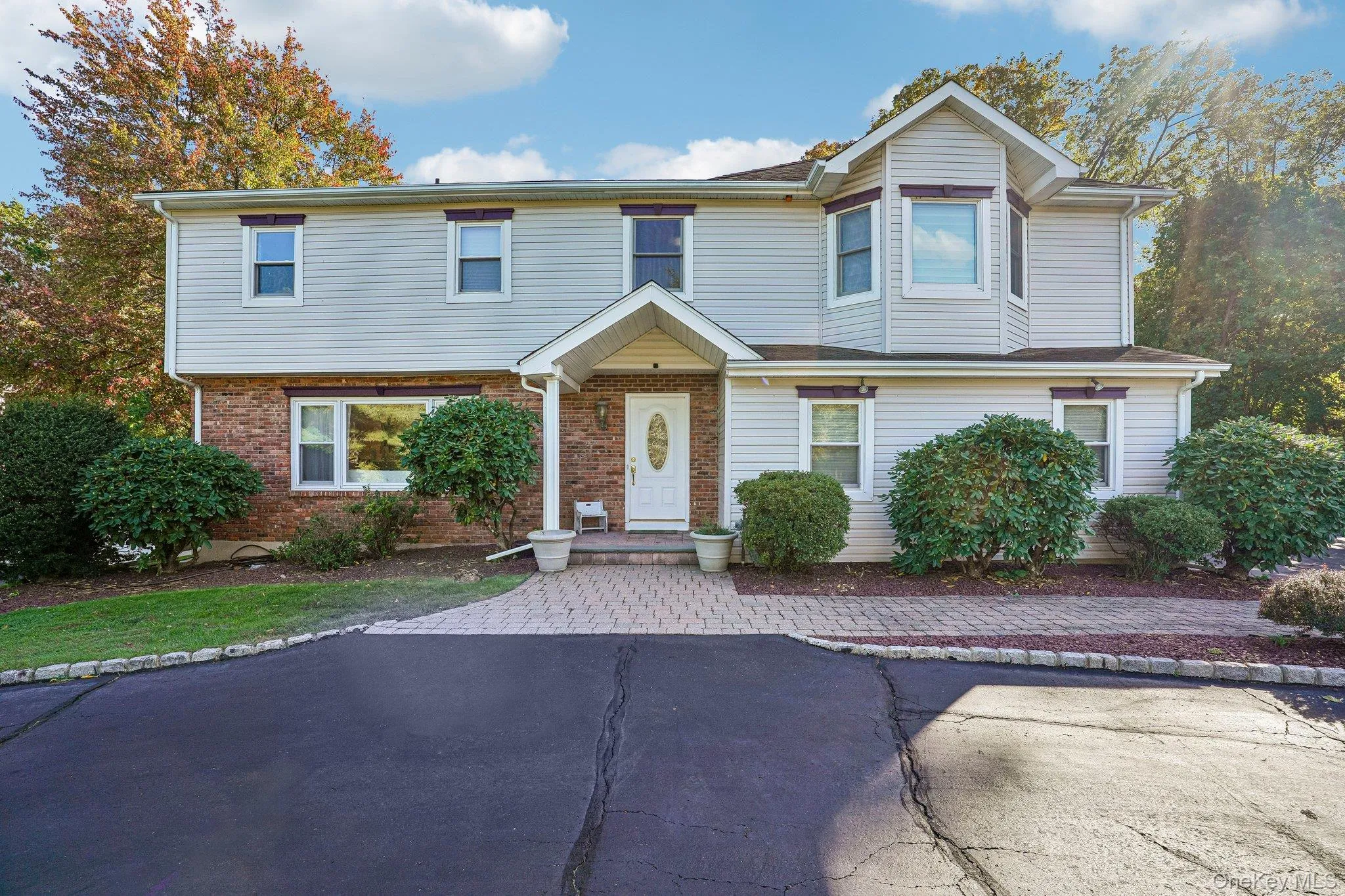 7 Edgebrook Court, Clarkstown, NY, 6 Bedrooms Bedrooms, 16 Rooms Rooms,3 BathroomsBathrooms,Residential,For Rent,Edgebrook,0,1061765 7 Edgebrook Court, Clarkstown, NY, 6 Bedrooms Bedrooms, 16 Rooms Rooms,3 BathroomsBathrooms,Residential,For Rent,Edgebrook,0,1061765