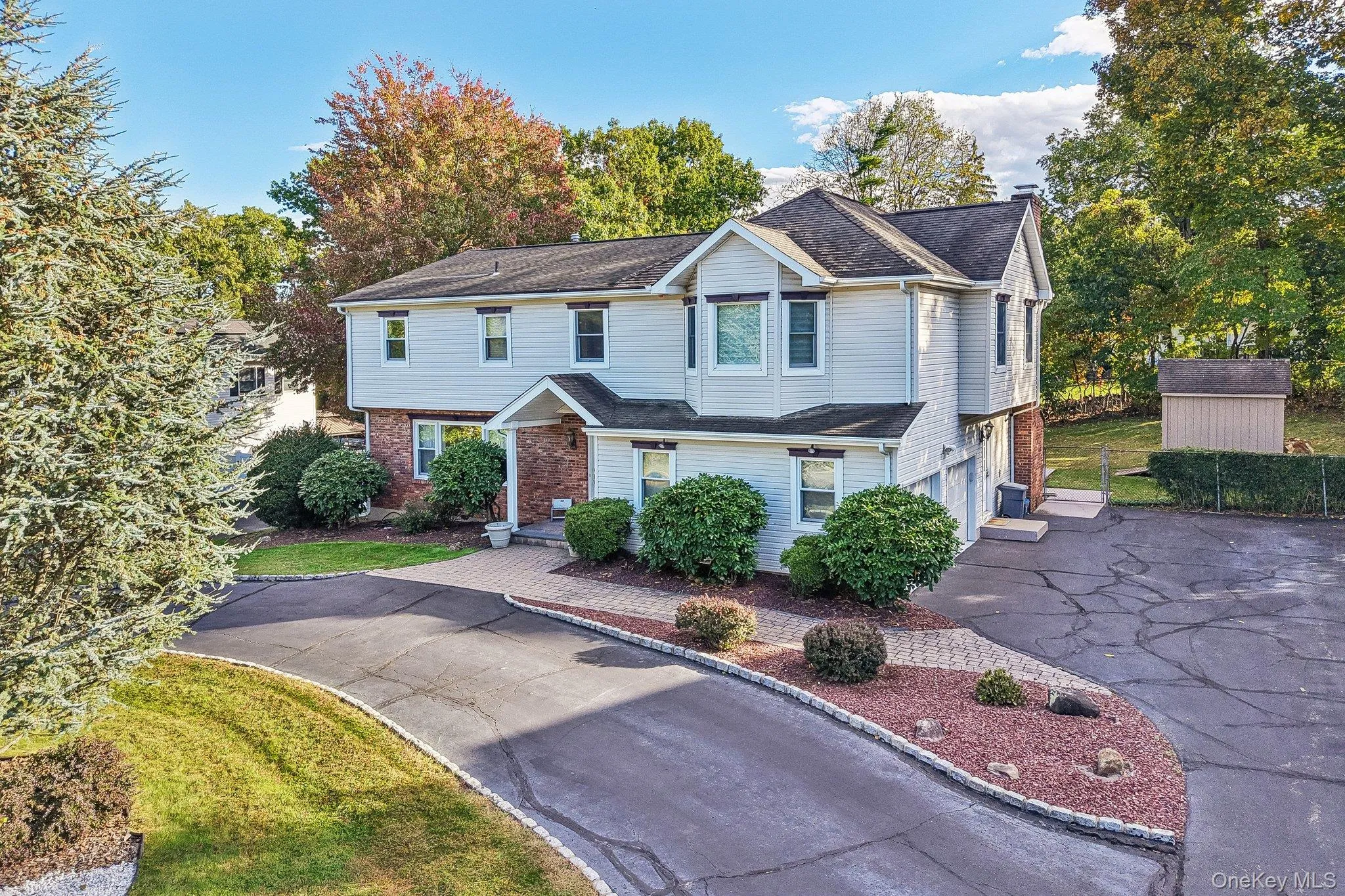 7 Edgebrook Court, Clarkstown, NY, 6 Bedrooms Bedrooms, 16 Rooms Rooms,3 BathroomsBathrooms,Residential,For Rent,Edgebrook,0,1061765 7 Edgebrook Court, Clarkstown, NY, 6 Bedrooms Bedrooms, 16 Rooms Rooms,3 BathroomsBathrooms,Residential,For Rent,Edgebrook,0,1061765