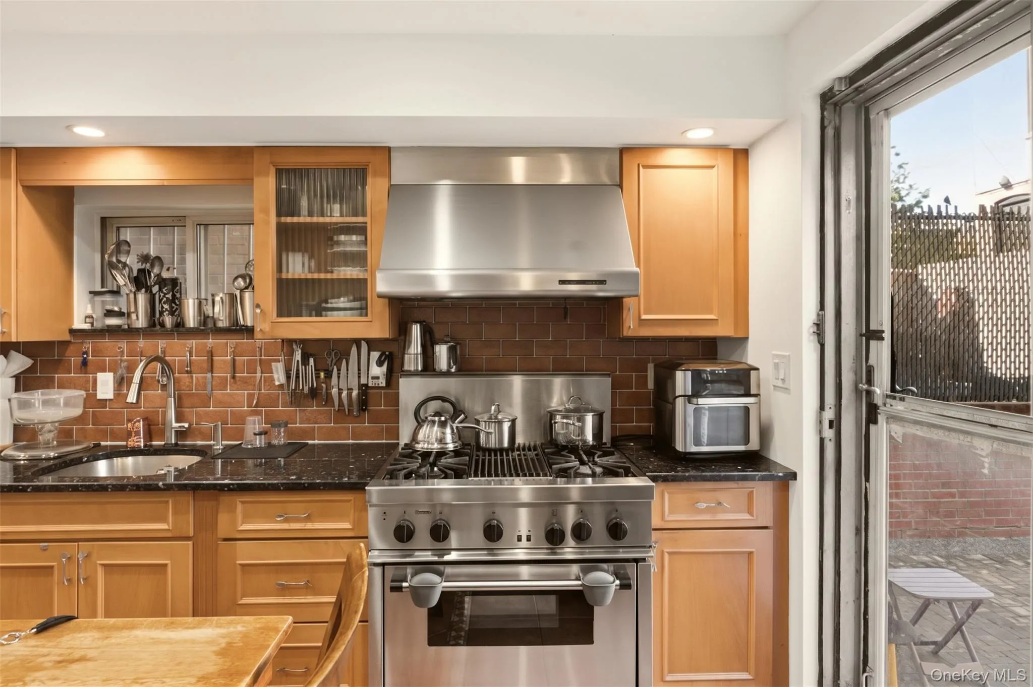 2239 Tiebout Avenue, New York, NY, 3 Bedrooms Bedrooms, 7 Rooms Rooms,2 BathroomsBathrooms,Residential,For Rent,Tiebout,0,1061768 2239 Tiebout Avenue, New York, NY, 3 Bedrooms Bedrooms, 7 Rooms Rooms,2 BathroomsBathrooms,Residential,For Rent,Tiebout,0,1061768