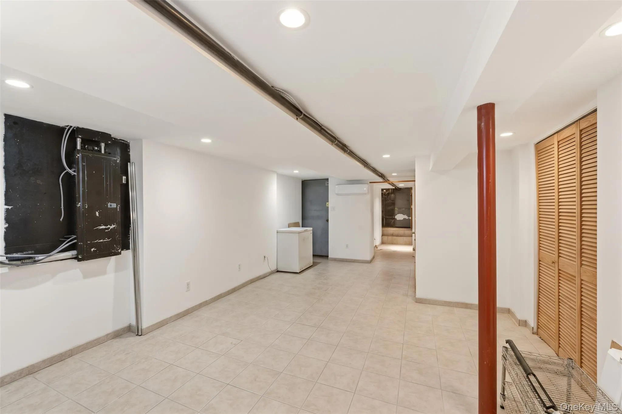 2239 Tiebout Avenue, New York, NY, 3 Bedrooms Bedrooms, 7 Rooms Rooms,2 BathroomsBathrooms,Residential,For Rent,Tiebout,0,1061768 2239 Tiebout Avenue, New York, NY, 3 Bedrooms Bedrooms, 7 Rooms Rooms,2 BathroomsBathrooms,Residential,For Rent,Tiebout,0,1061768