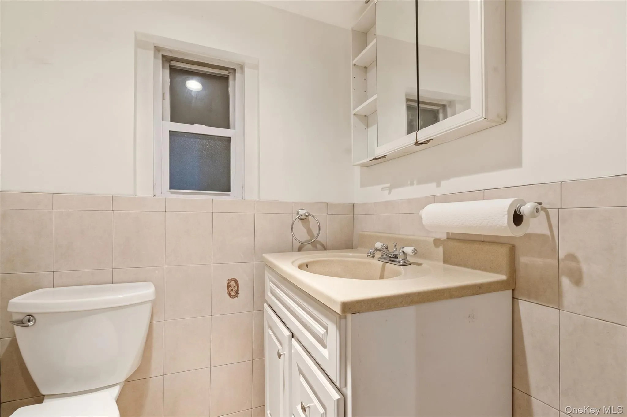 2239 Tiebout Avenue, New York, NY, 3 Bedrooms Bedrooms, 7 Rooms Rooms,2 BathroomsBathrooms,Residential,For Rent,Tiebout,0,1061768 2239 Tiebout Avenue, New York, NY, 3 Bedrooms Bedrooms, 7 Rooms Rooms,2 BathroomsBathrooms,Residential,For Rent,Tiebout,0,1061768