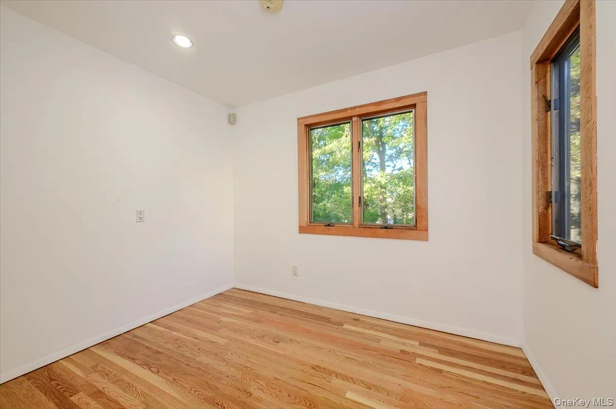 1st Fl Office / Playroom / Bedroom 4 1st Fl Office / Playroom / Bedroom 4