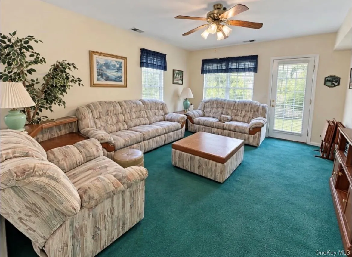 33 Perri Circle, Brookhaven, NY, 3 Bedrooms Bedrooms, 9 Rooms Rooms,2 BathroomsBathrooms,Residential,For Rent,Perri,0,1061785 33 Perri Circle, Brookhaven, NY, 3 Bedrooms Bedrooms, 9 Rooms Rooms,2 BathroomsBathrooms,Residential,For Rent,Perri,0,1061785