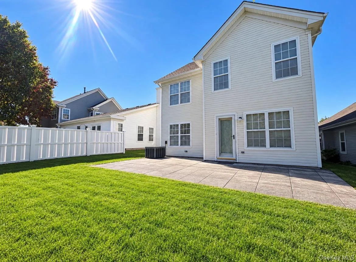 33 Perri Circle, Brookhaven, NY, 3 Bedrooms Bedrooms, 9 Rooms Rooms,2 BathroomsBathrooms,Residential,For Rent,Perri,0,1061785 33 Perri Circle, Brookhaven, NY, 3 Bedrooms Bedrooms, 9 Rooms Rooms,2 BathroomsBathrooms,Residential,For Rent,Perri,0,1061785