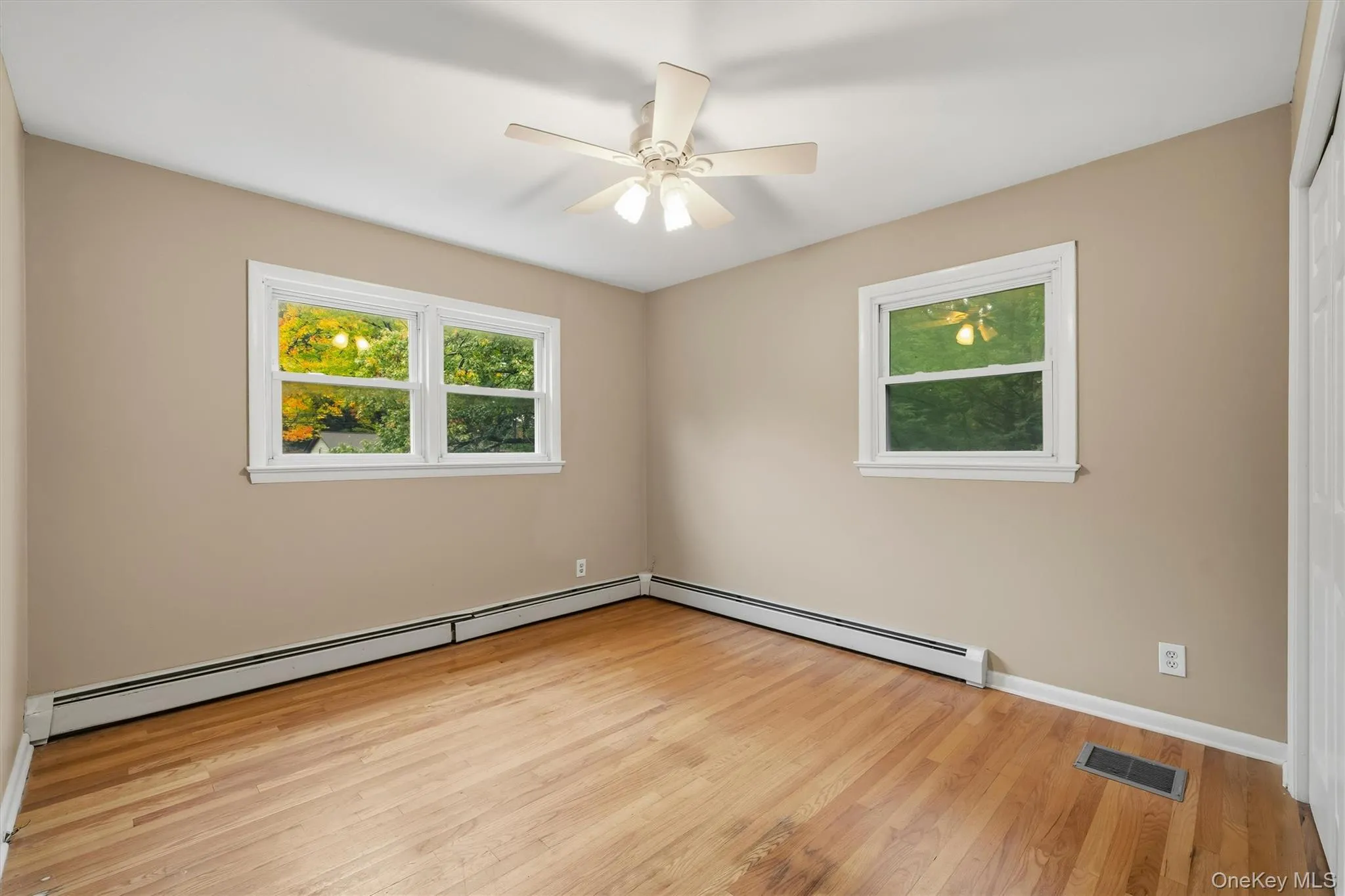 15 oak Road, Clarkstown, NY, 3 Bedrooms Bedrooms, 9 Rooms Rooms,2 BathroomsBathrooms,Residential,For Rent,oak,0,1061793 15 oak Road, Clarkstown, NY, 3 Bedrooms Bedrooms, 9 Rooms Rooms,2 BathroomsBathrooms,Residential,For Rent,oak,0,1061793