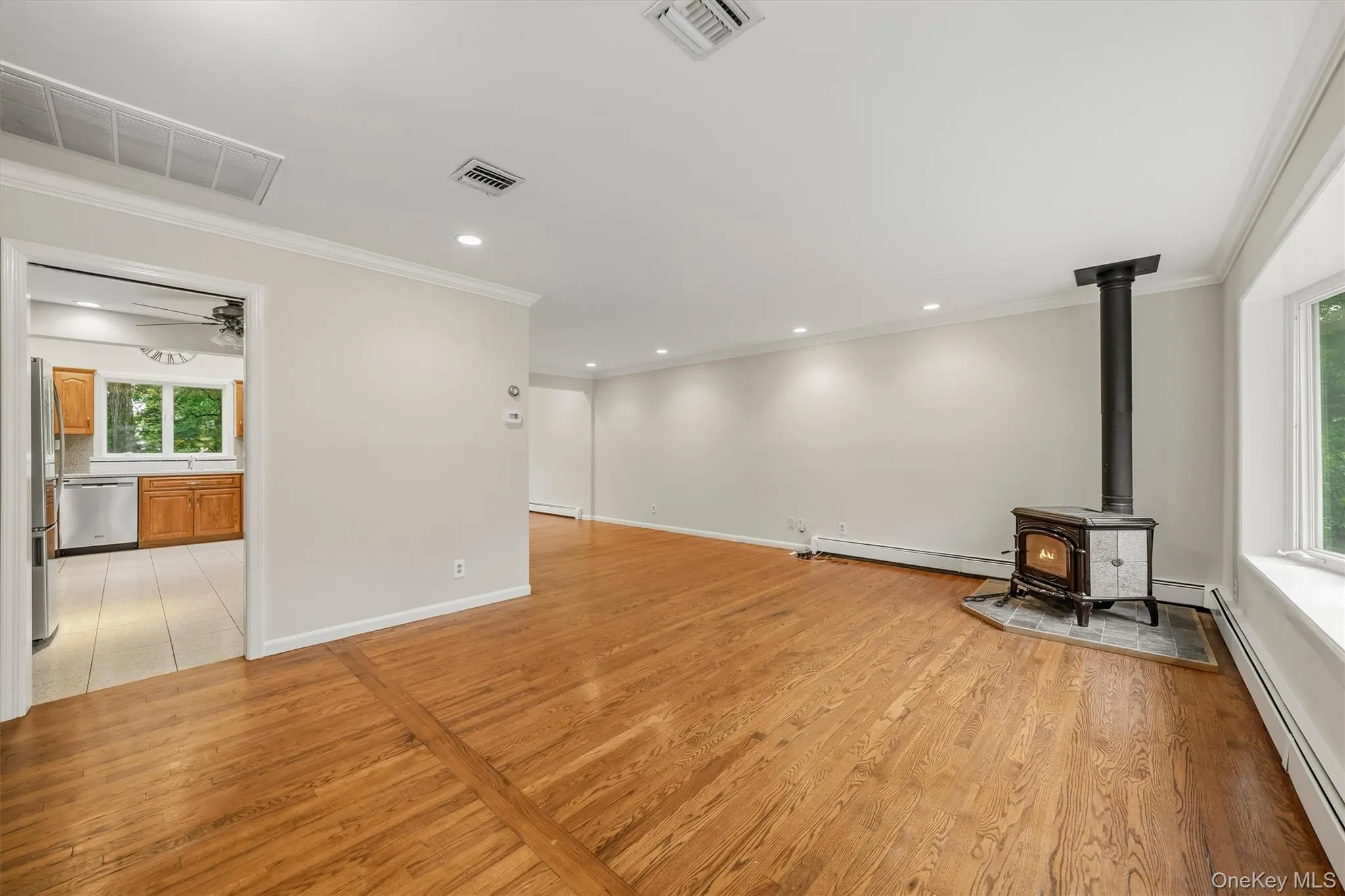 15 oak Road, Clarkstown, NY, 3 Bedrooms Bedrooms, 9 Rooms Rooms,2 BathroomsBathrooms,Residential,For Rent,oak,0,1061793 15 oak Road, Clarkstown, NY, 3 Bedrooms Bedrooms, 9 Rooms Rooms,2 BathroomsBathrooms,Residential,For Rent,oak,0,1061793