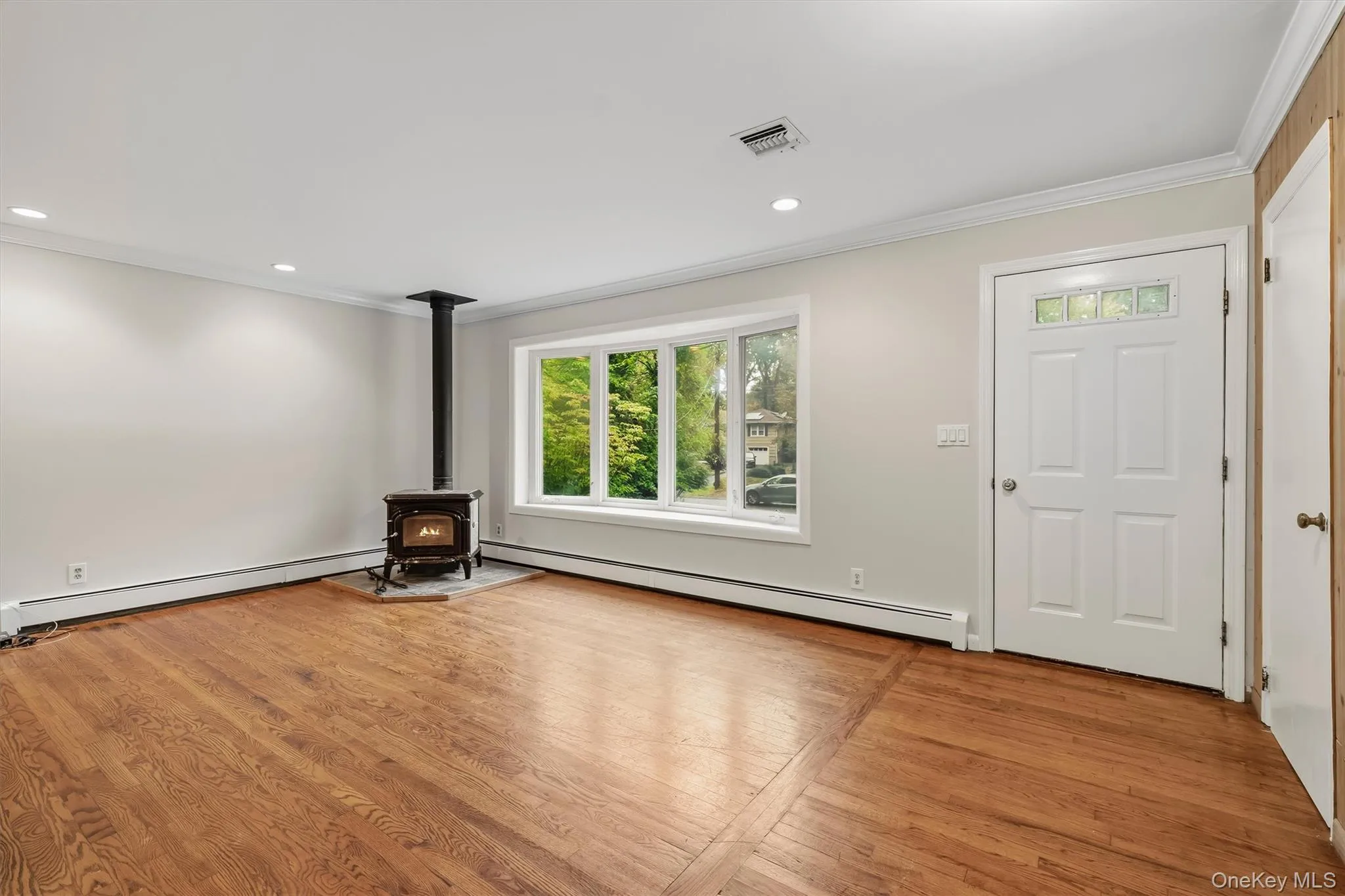 15 oak Road, Clarkstown, NY, 3 Bedrooms Bedrooms, 9 Rooms Rooms,2 BathroomsBathrooms,Residential,For Rent,oak,0,1061793 15 oak Road, Clarkstown, NY, 3 Bedrooms Bedrooms, 9 Rooms Rooms,2 BathroomsBathrooms,Residential,For Rent,oak,0,1061793