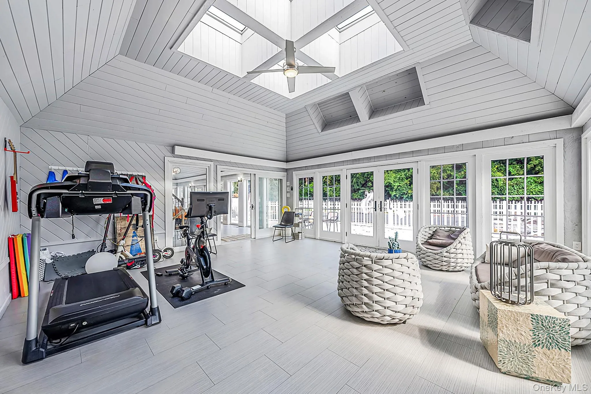345 Durkee Lane, Brookhaven, NY, 7 Bedrooms Bedrooms, 17 Rooms Rooms,6 BathroomsBathrooms,Residential,For Rent,Durkee,0,1061798 345 Durkee Lane, Brookhaven, NY, 7 Bedrooms Bedrooms, 17 Rooms Rooms,6 BathroomsBathrooms,Residential,For Rent,Durkee,0,1061798