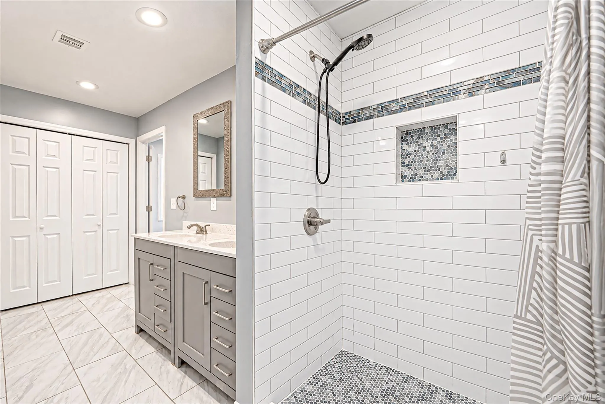 345 Durkee Lane, Brookhaven, NY, 7 Bedrooms Bedrooms, 17 Rooms Rooms,6 BathroomsBathrooms,Residential,For Rent,Durkee,0,1061798 345 Durkee Lane, Brookhaven, NY, 7 Bedrooms Bedrooms, 17 Rooms Rooms,6 BathroomsBathrooms,Residential,For Rent,Durkee,0,1061798