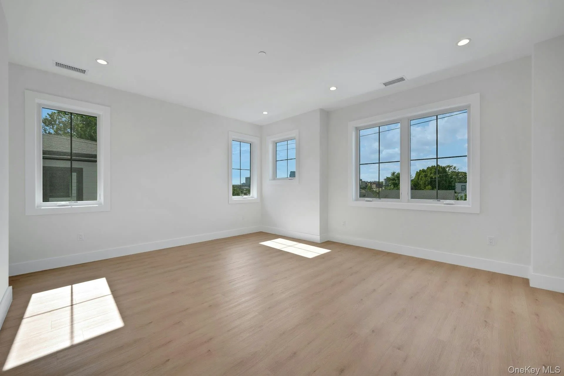210 Underhill Avenue, Harrison, NY, 4 Bedroom Bedrooms, 7 Room Rooms,3 BathroomBathrooms,Residential Lease,For Rent,Underhill,0,1061801 210 Underhill Avenue, Harrison, NY, 4 Bedroom Bedrooms, 7 Room Rooms,3 BathroomBathrooms,Residential Lease,For Rent,Underhill,0,1061801