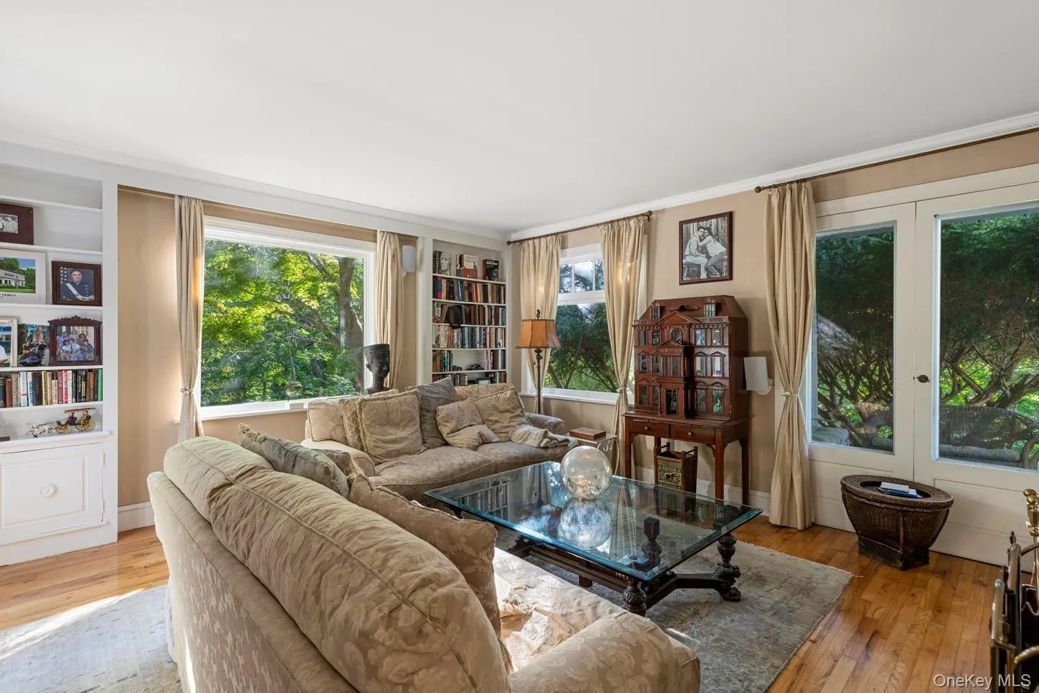6 Arbutus Path, Brookhaven, NY, 5 Bedrooms Bedrooms, 12 Rooms Rooms,6 BathroomsBathrooms,Residential,For Rent,Arbutus,0,1061802 6 Arbutus Path, Brookhaven, NY, 5 Bedrooms Bedrooms, 12 Rooms Rooms,6 BathroomsBathrooms,Residential,For Rent,Arbutus,0,1061802